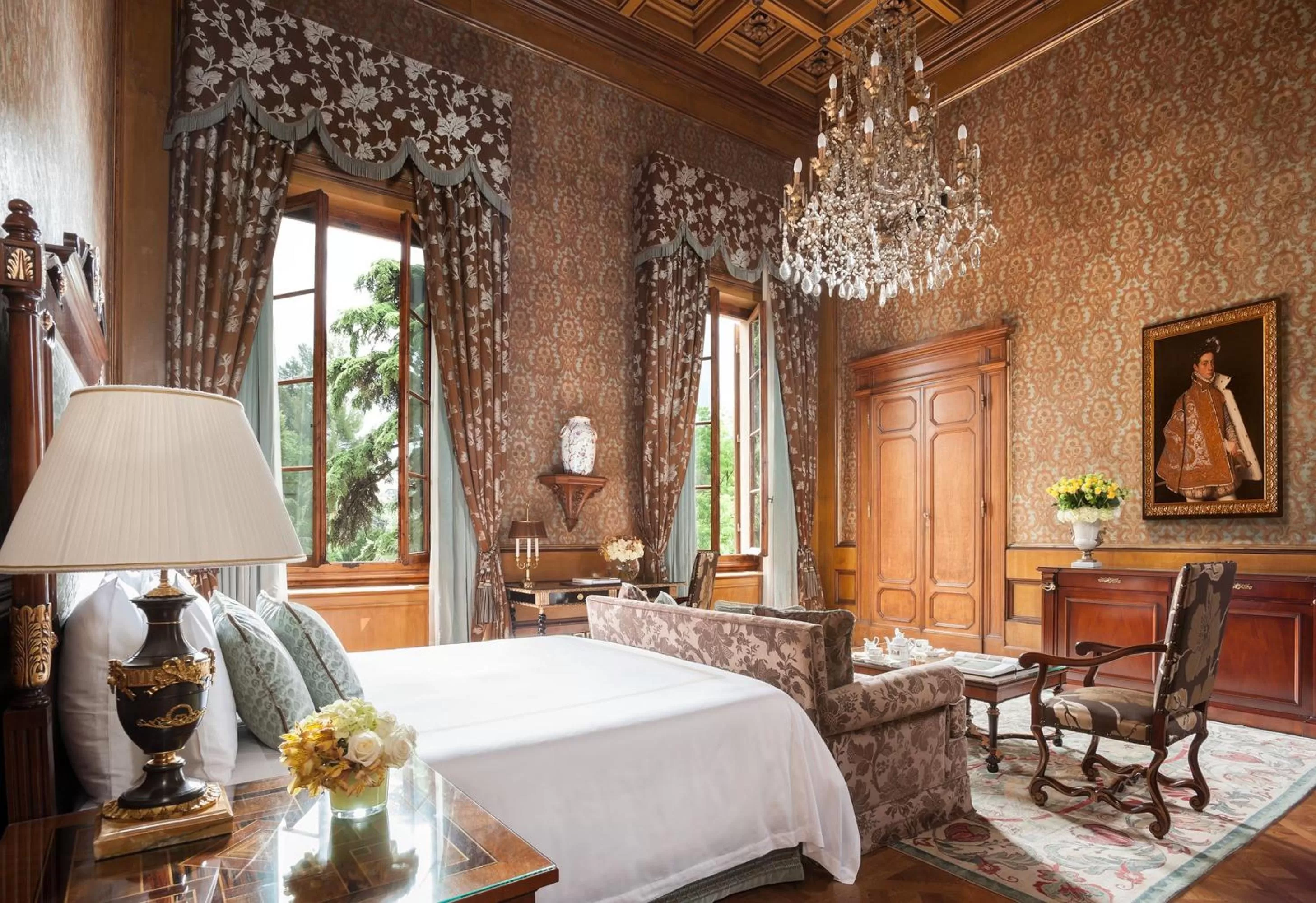 Photo of the whole room in Four Seasons Hotel Firenze