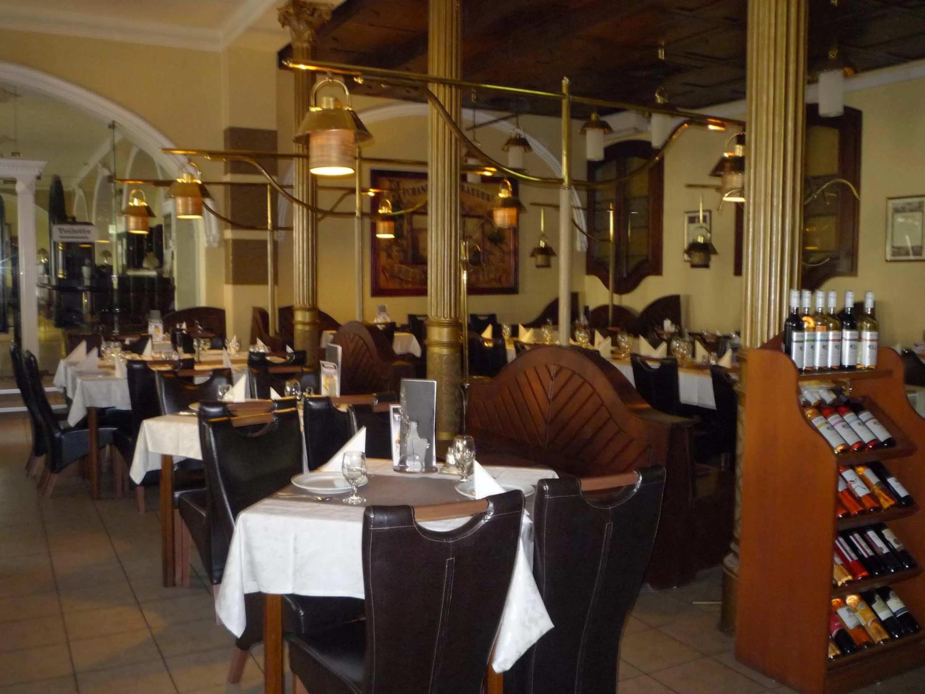 Restaurant/places to eat in Fiume Hotel