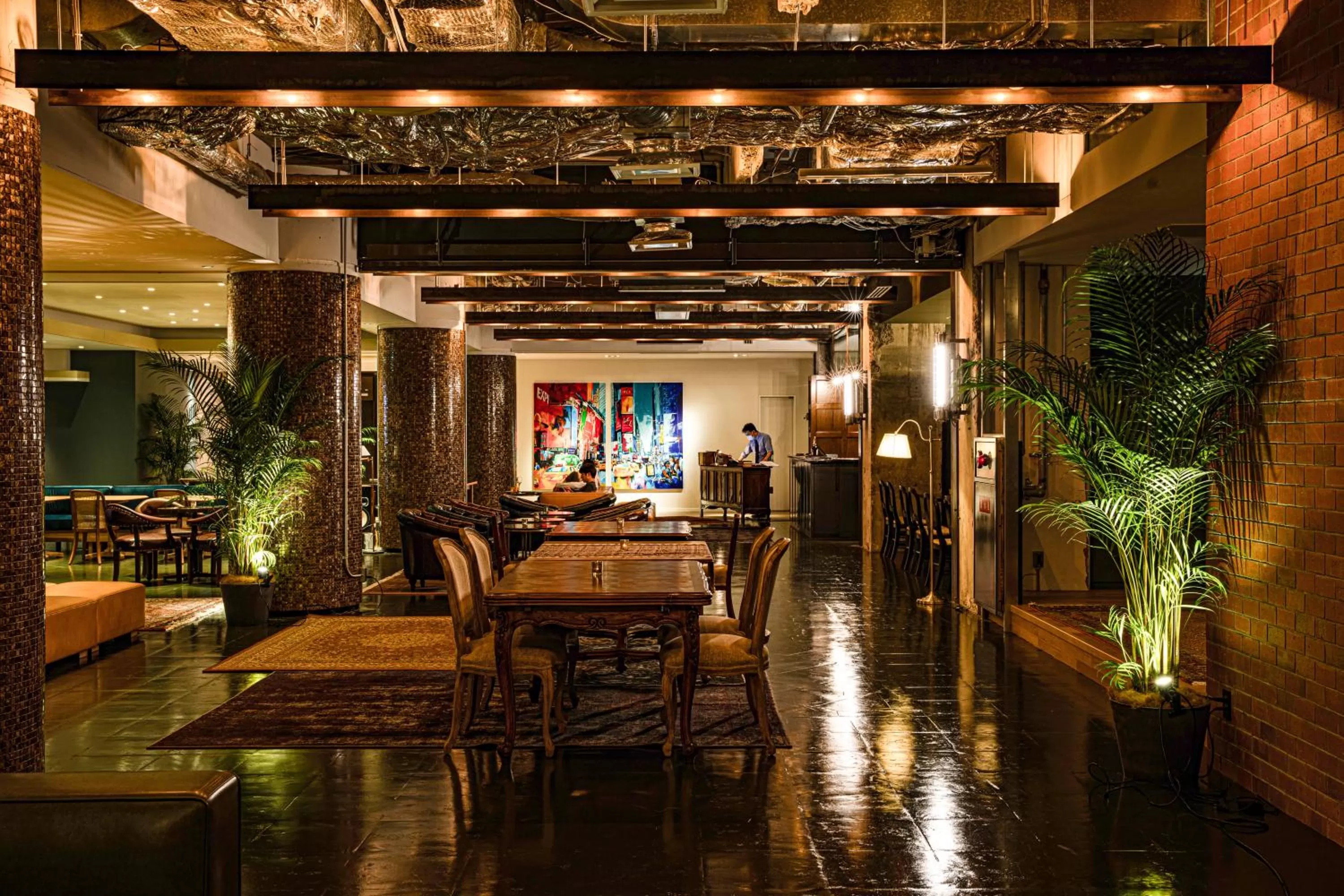 Restaurant/places to eat in THE STEEL HOUSE