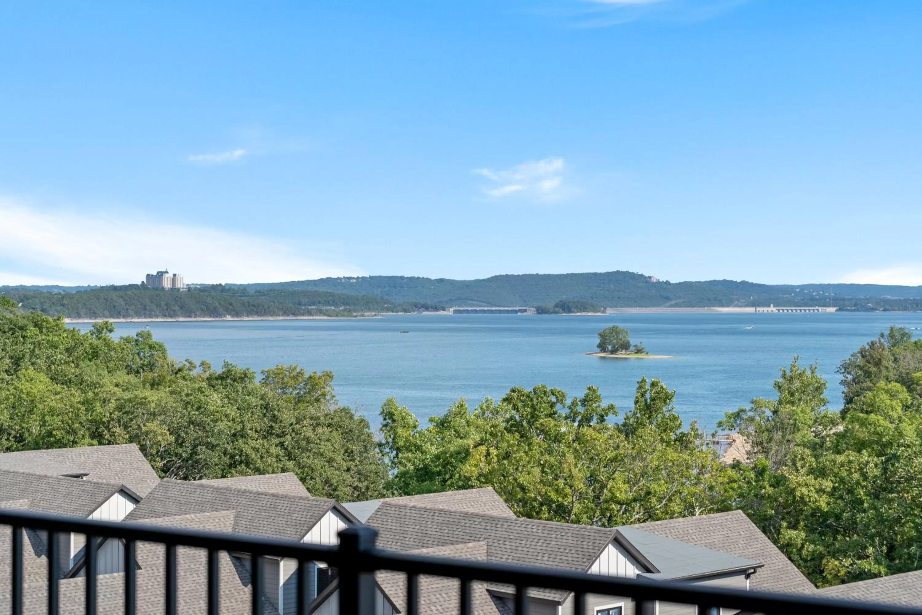 Lake view in Table Rock Resorts at Indian Point