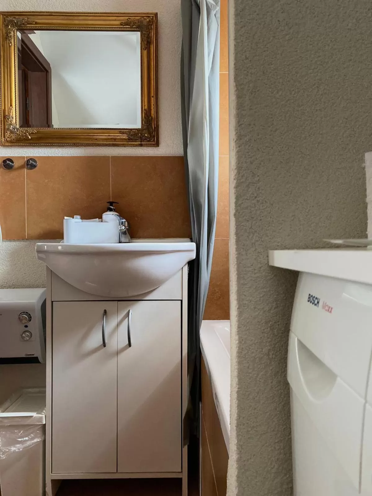 Bathroom in Spa & Pool Apartment Hotel - Restaurant VILLA IVICA