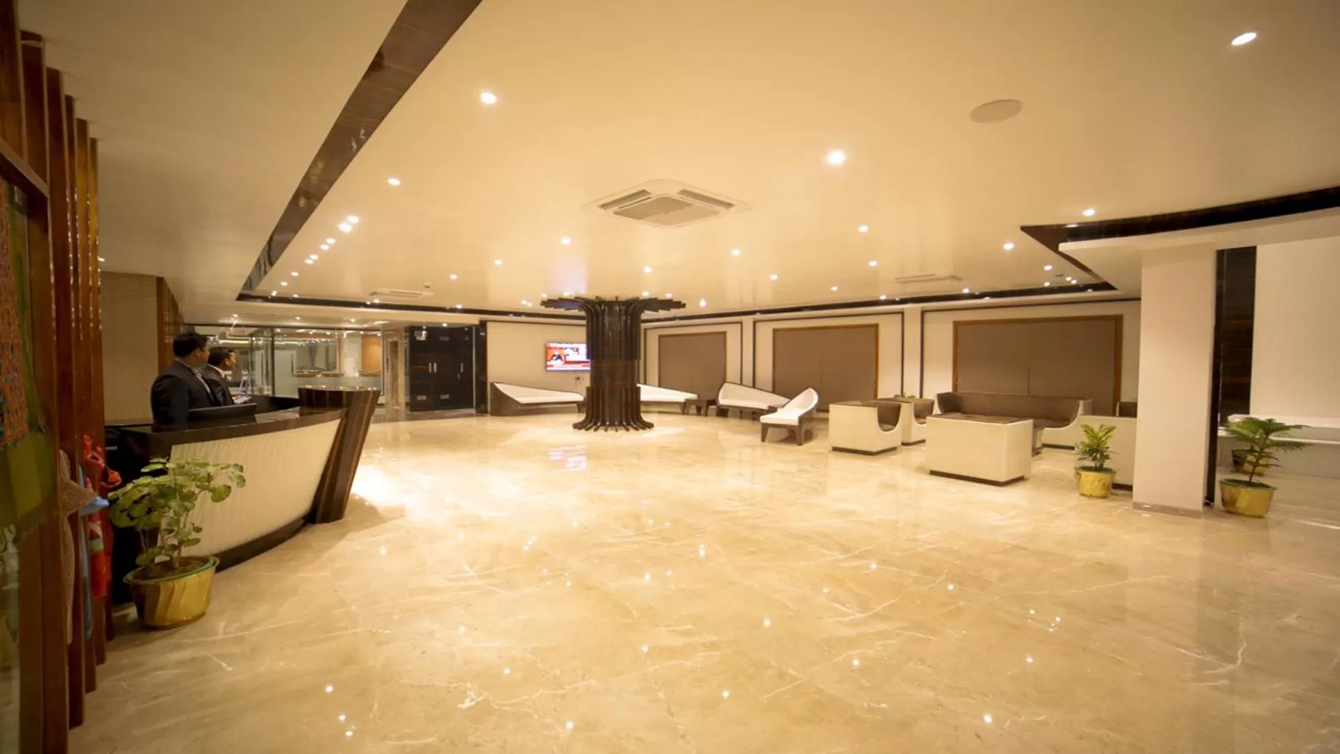 Dhamma Grand Hotel Resort