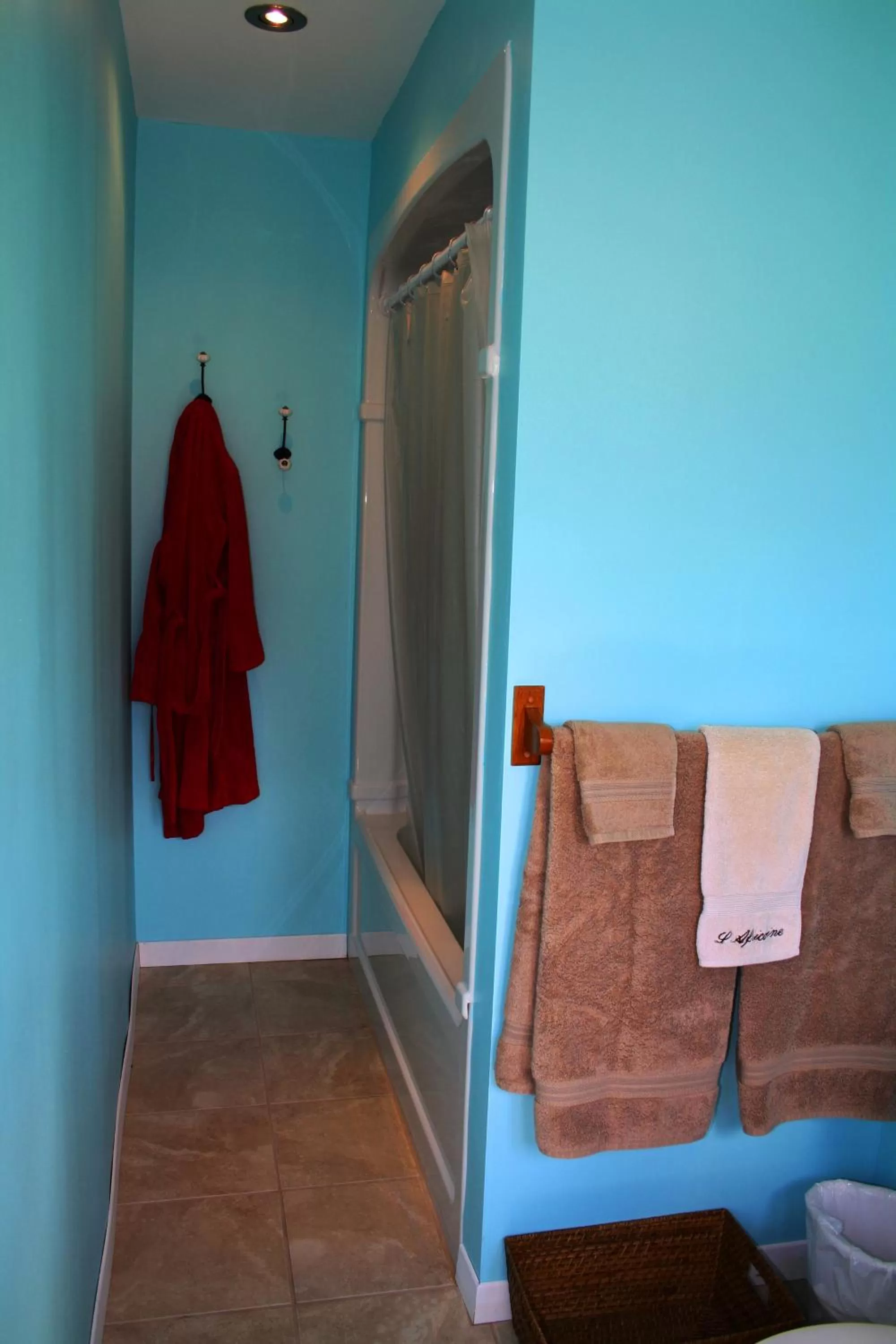 Bathroom in Ranch St-Hubert