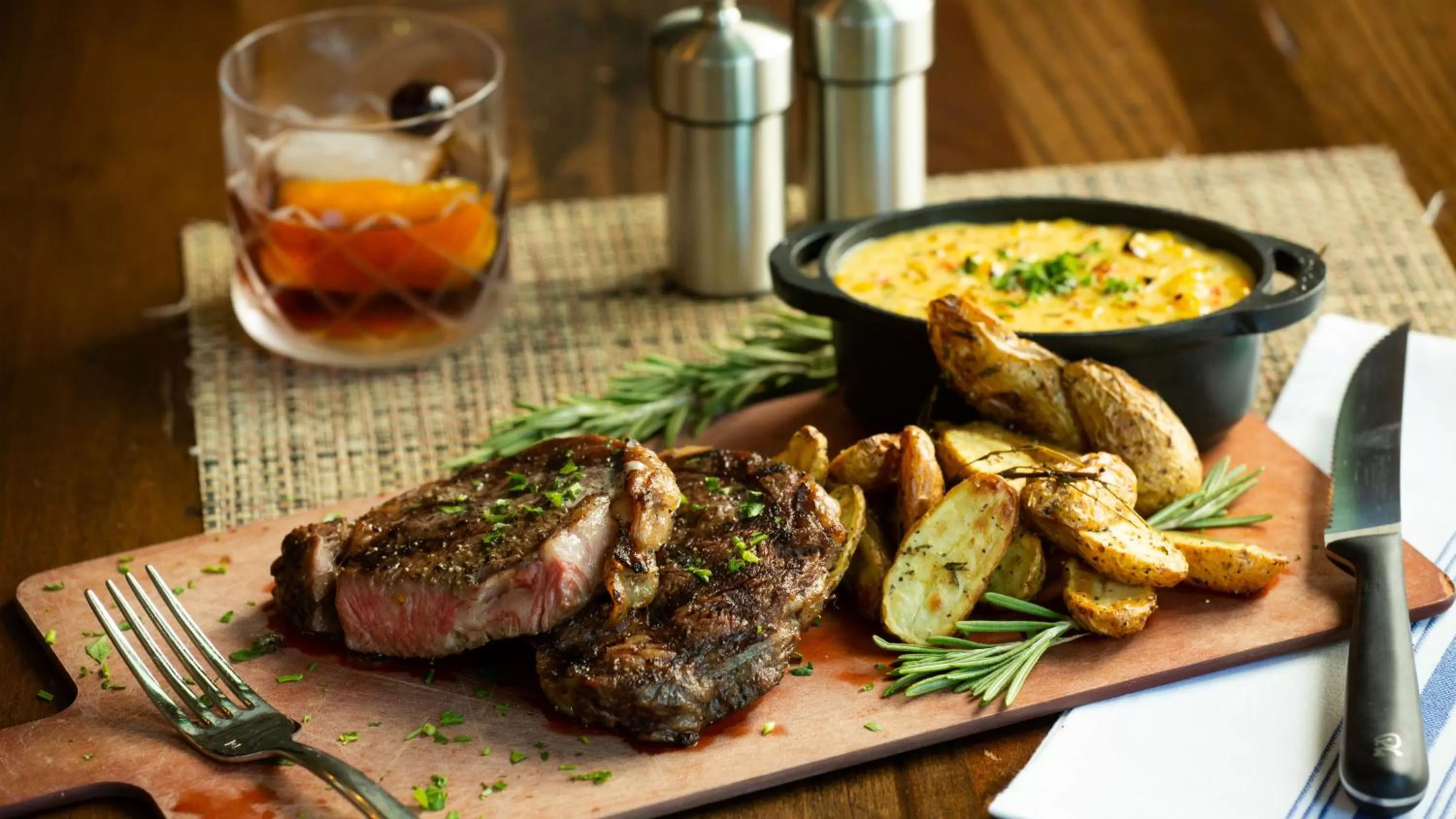 Restaurant/places to eat in Hotel Indigo Atlanta Vinings by IHG