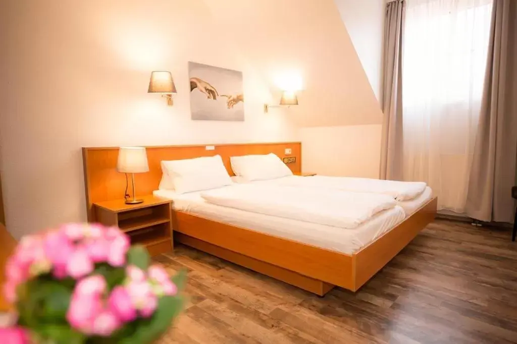 Twin Room - single occupancy in Hotel Weiße Mühle Twin Room - single occupancy in Hotel Weiße Mühle