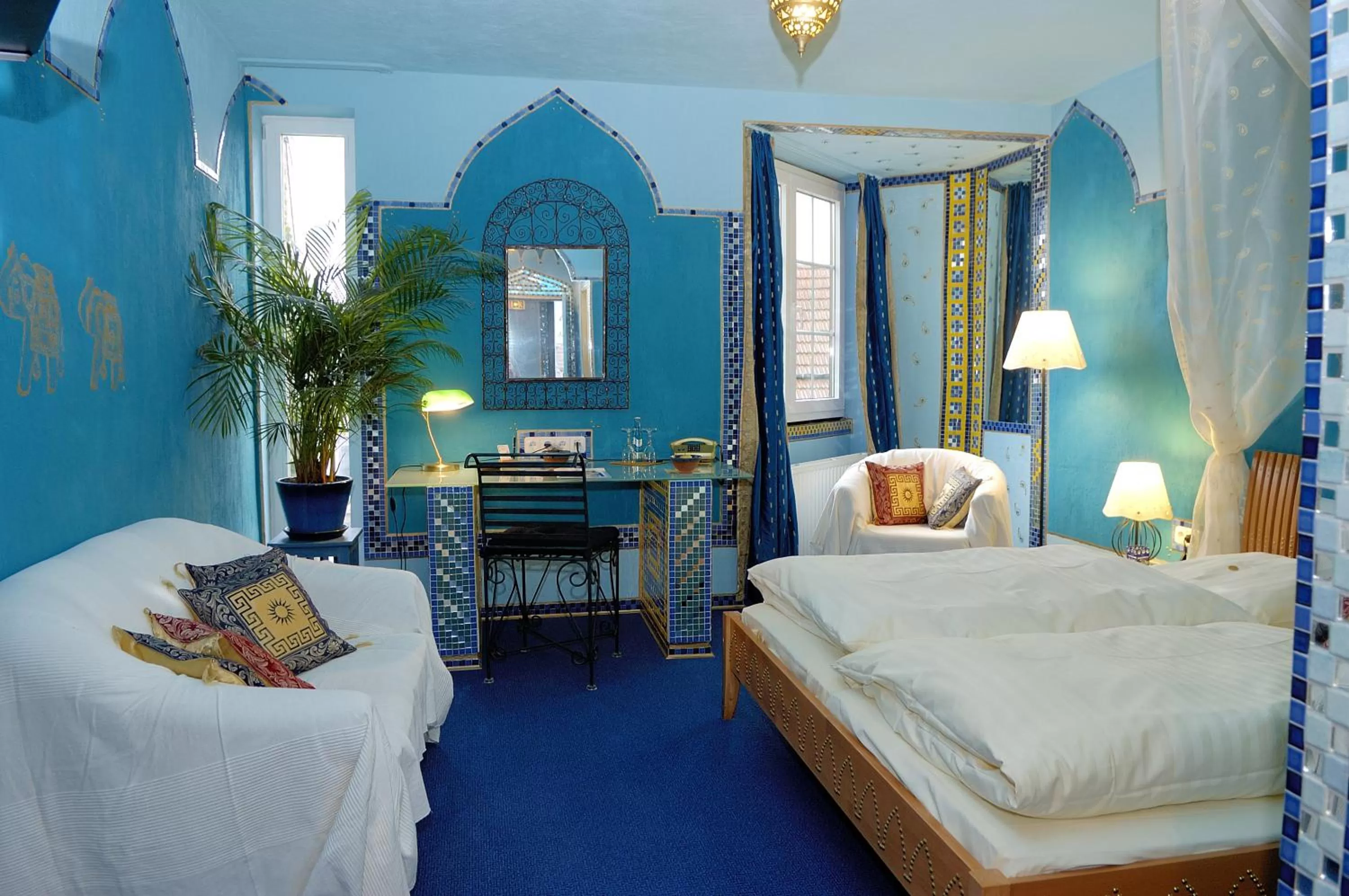 Day, Bed in Hotel Goldflair am Rathaus