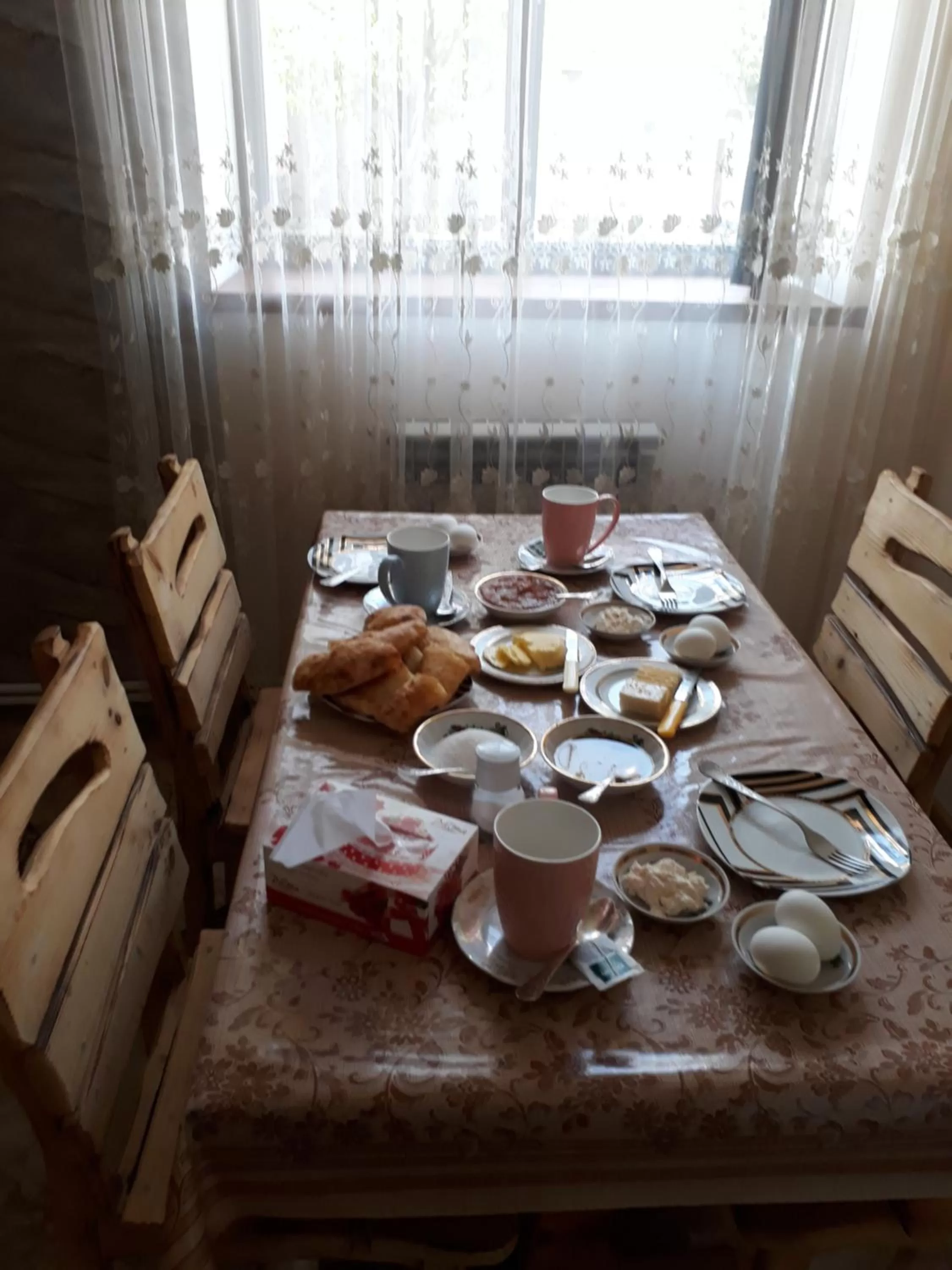 Restaurant/Places to Eat in Green Dilijan B&B