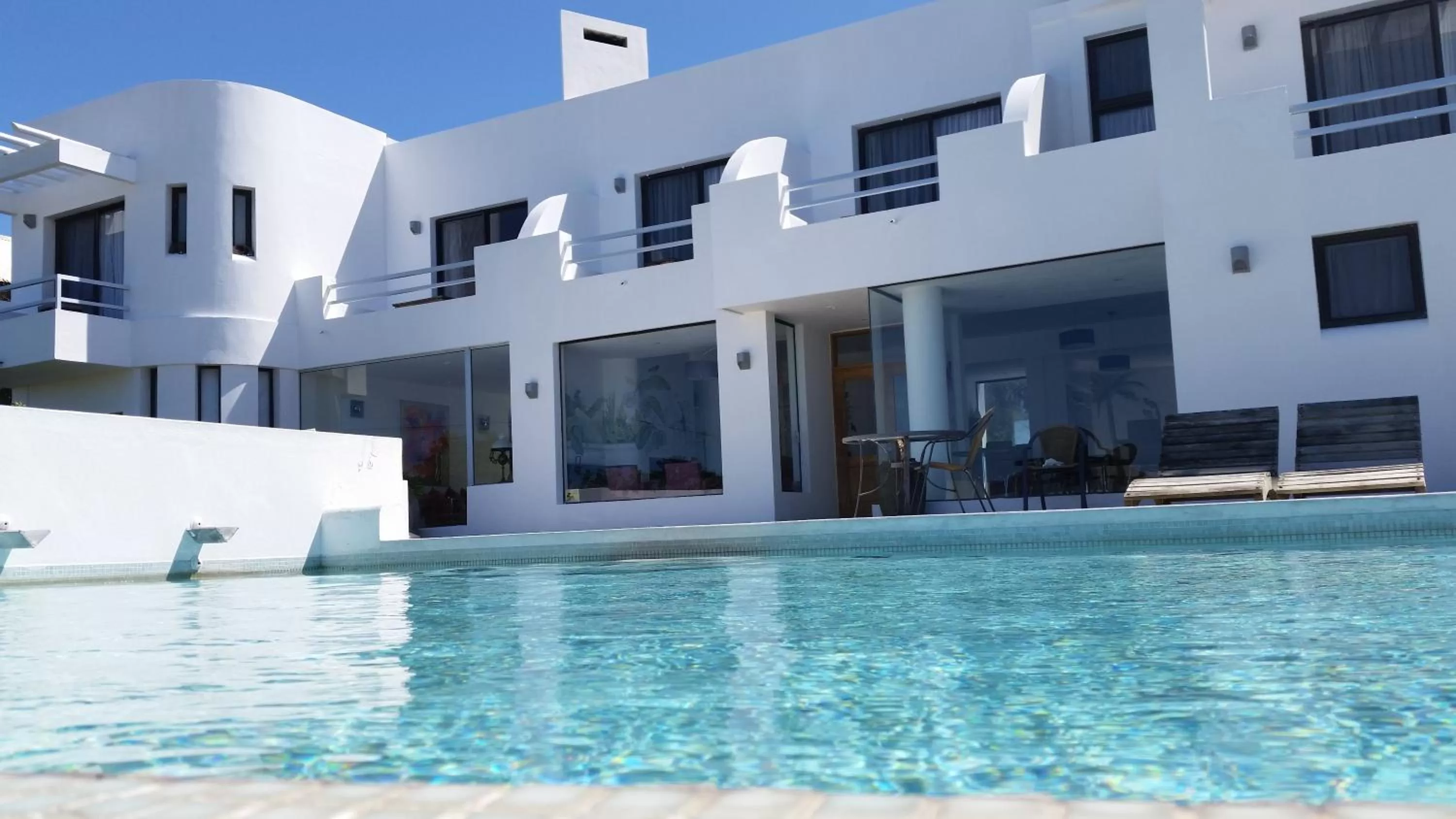 Property building in Posada de los Pajaros