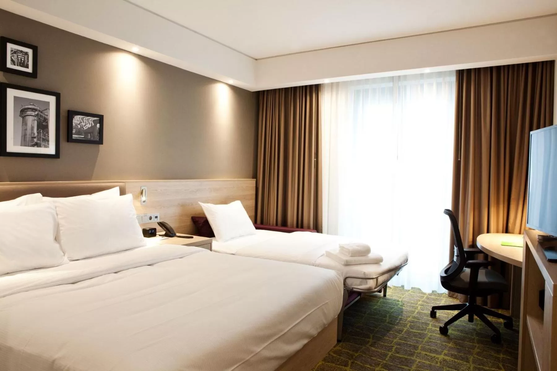 Bed in Hampton By Hilton Dortmund Phoenix See