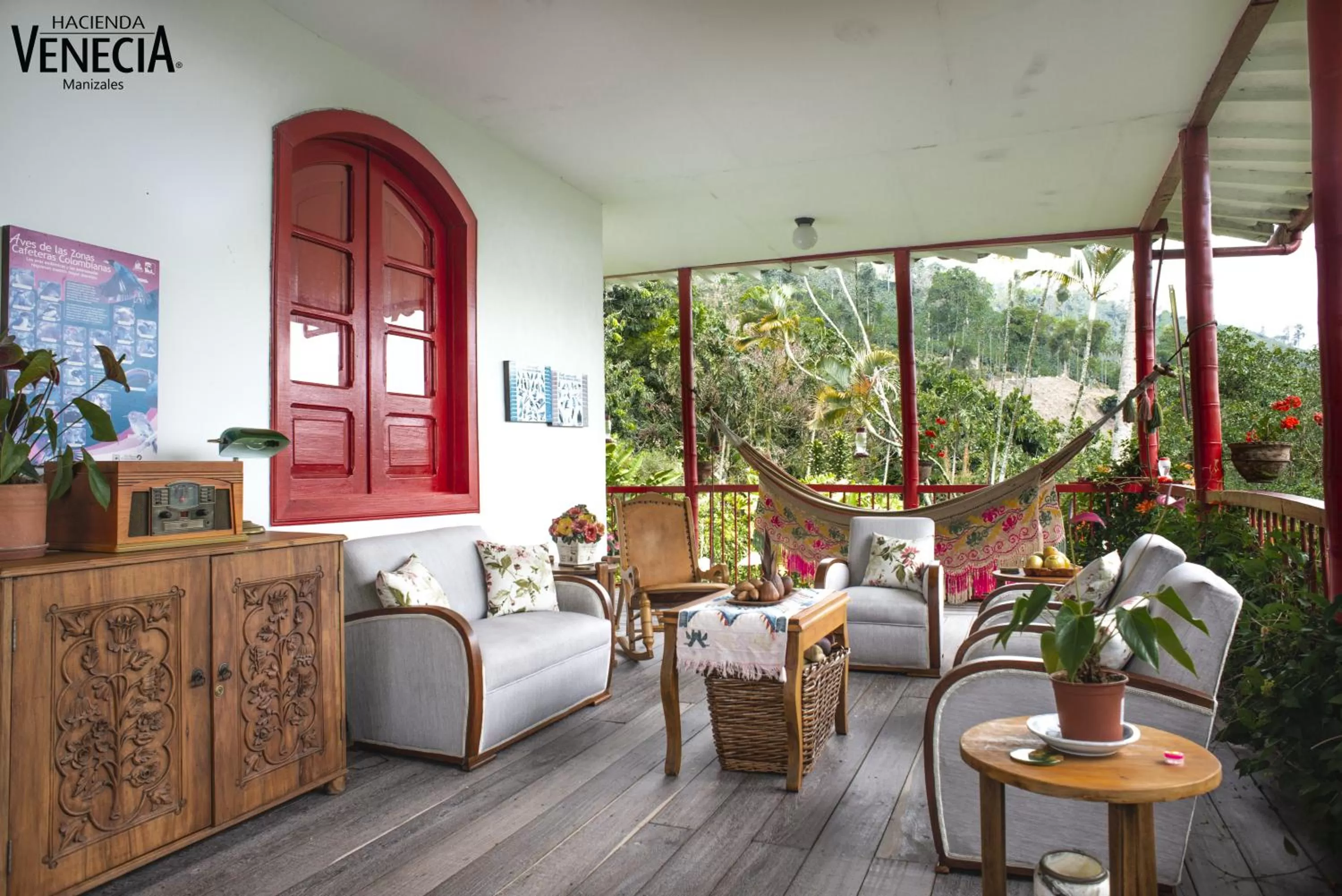 Living room in Hacienda Venecia Coffee Farm Hotel