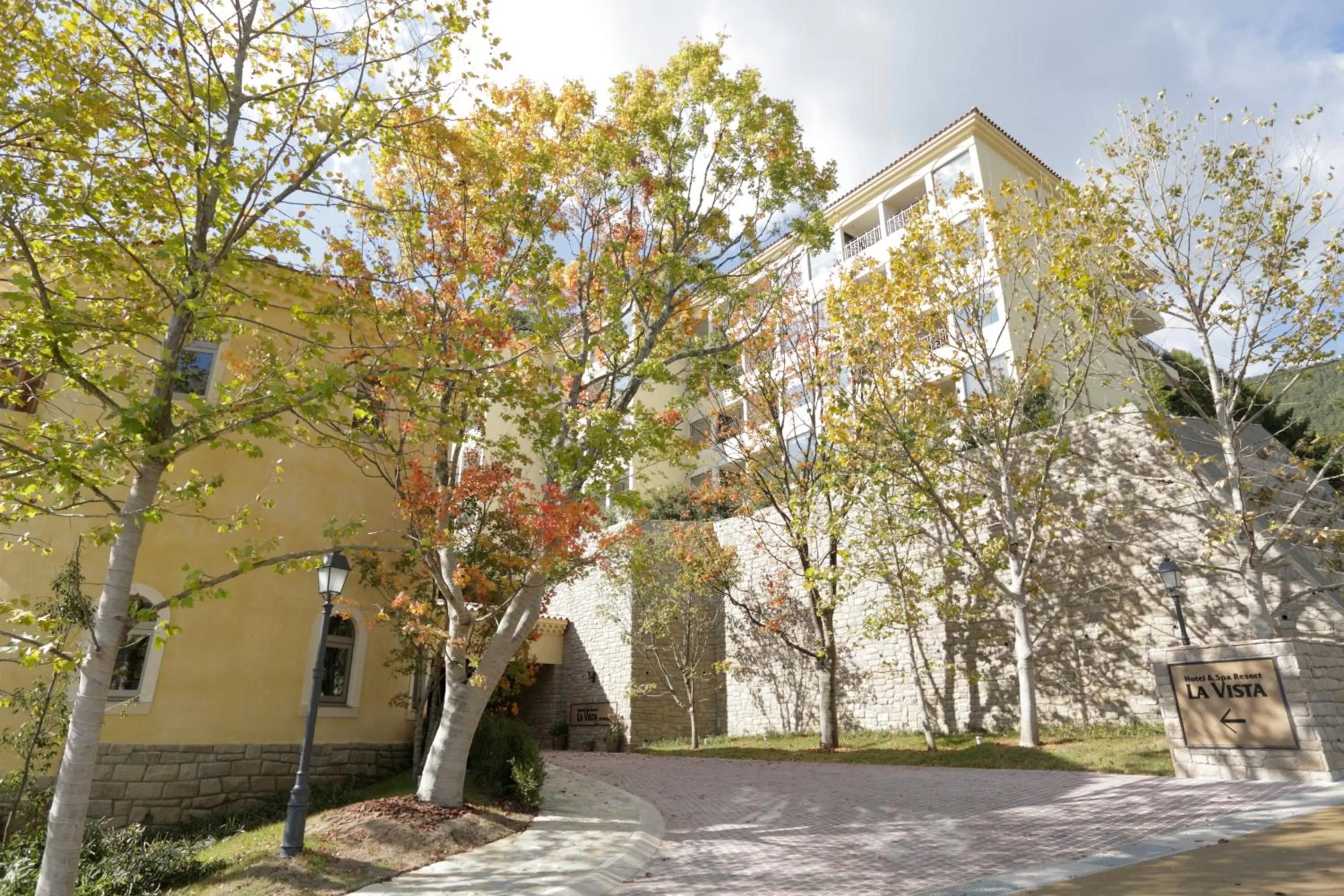 Facade/entrance in La Vista Fujikawaguchiko