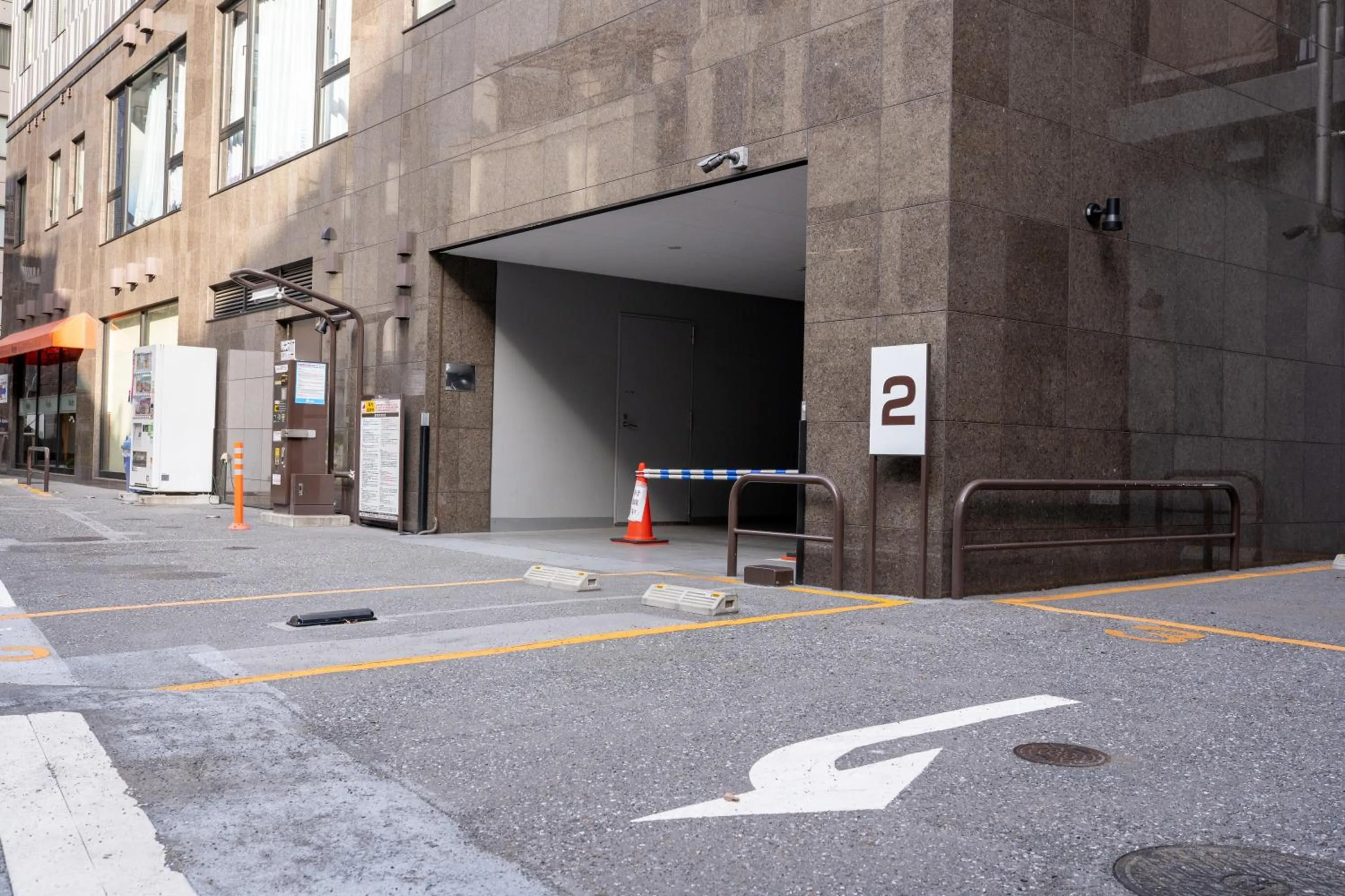 Parking in Henn na Hotel Tokyo Asakusabashi