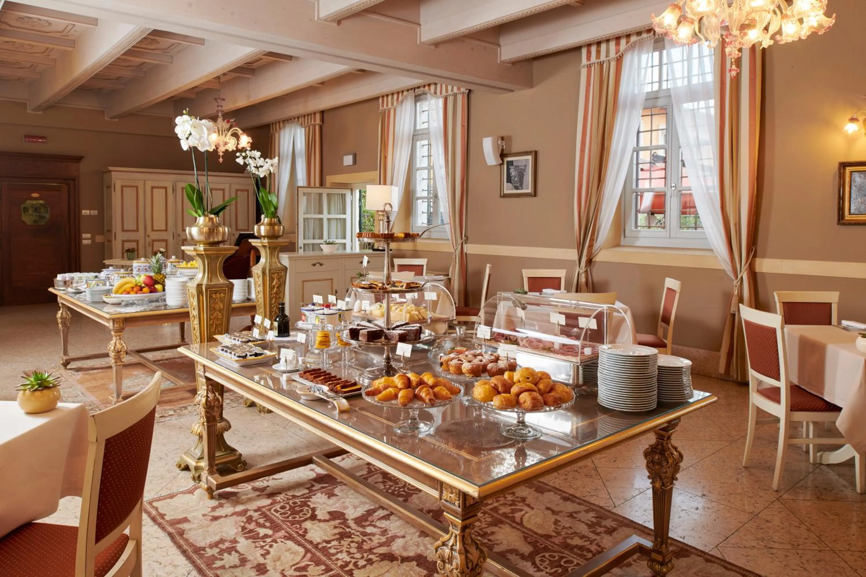 Restaurant/places to eat in Villa Cordevigo