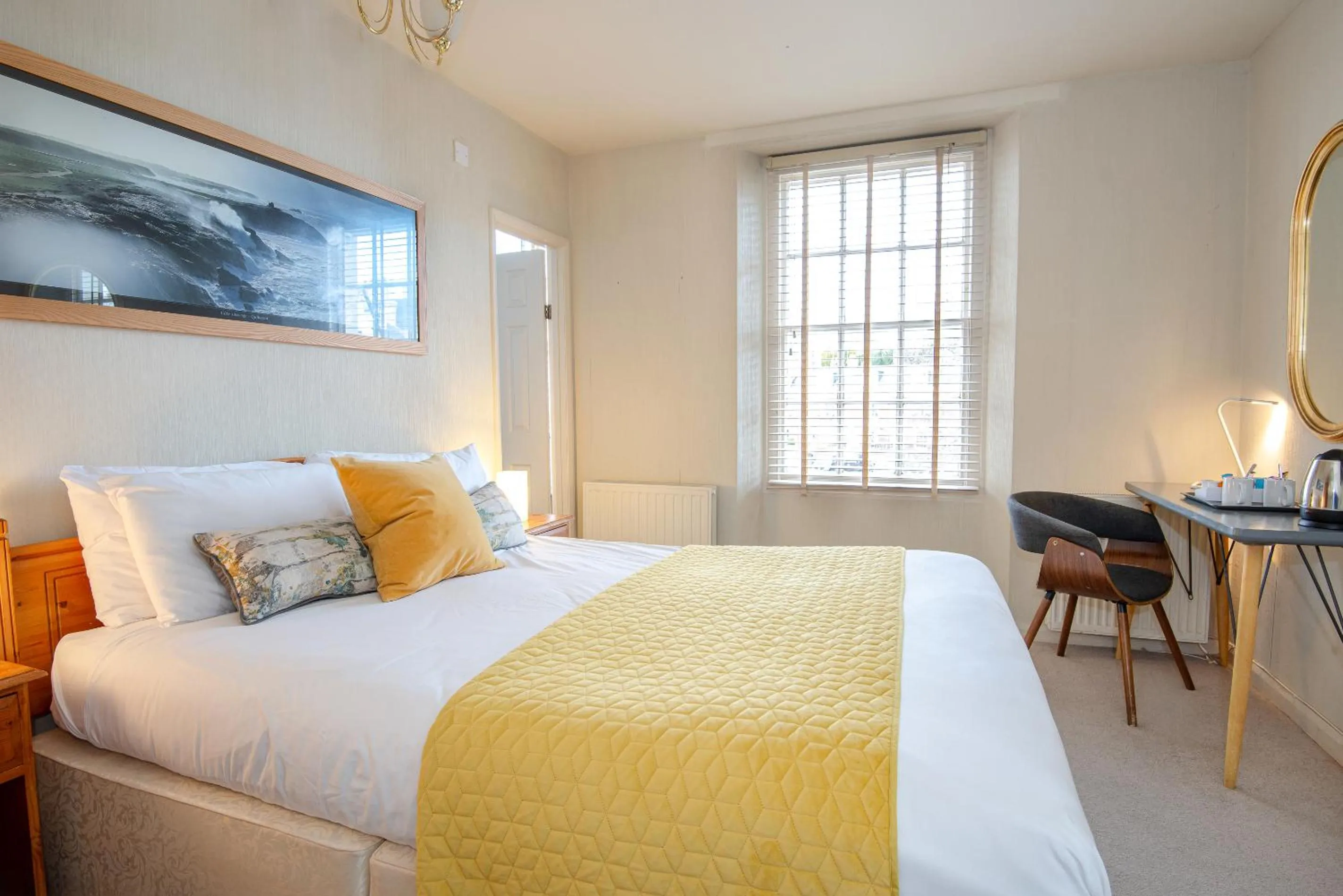 Bedroom in Bendene Townhouse - Exeter