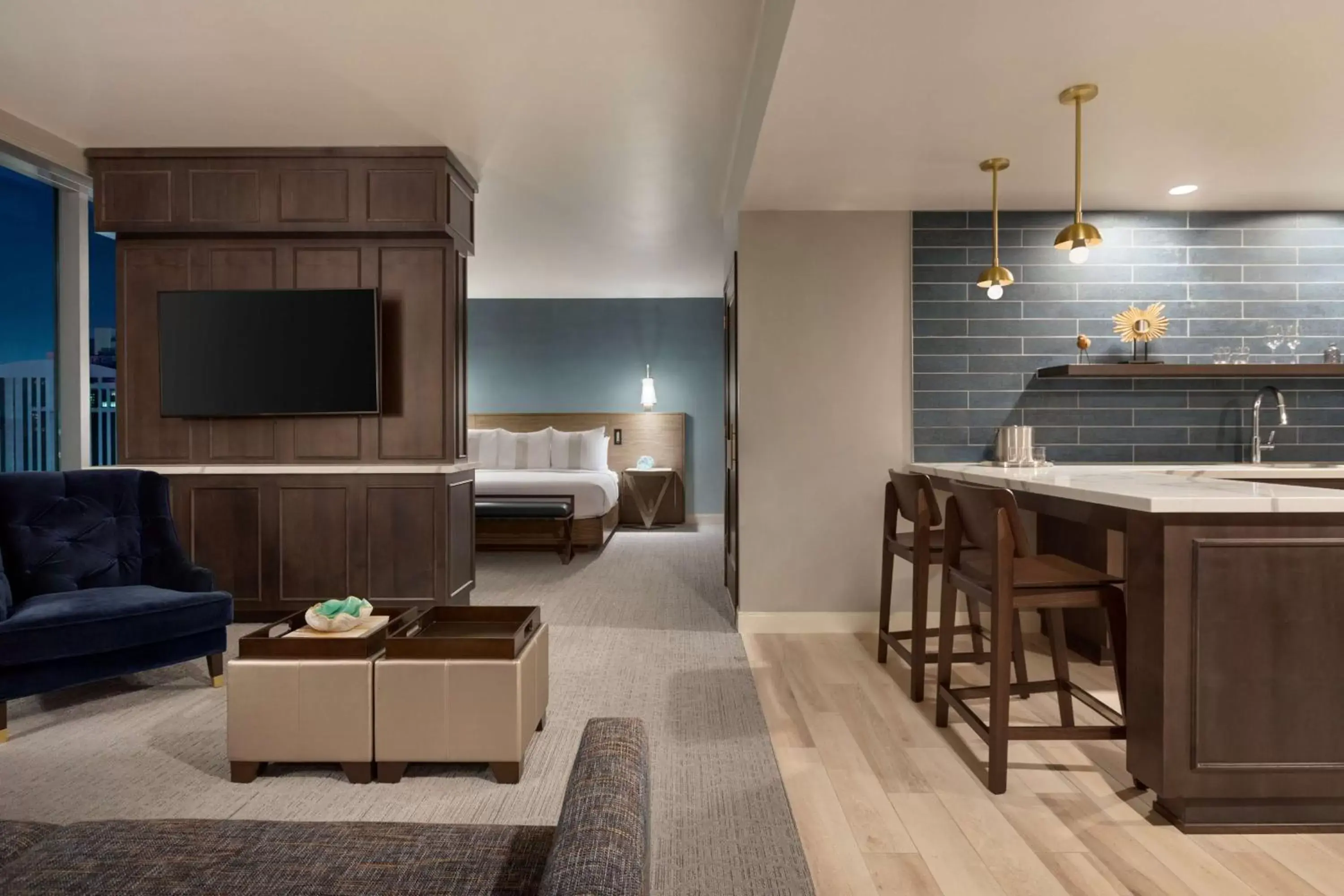 Junior King Suite with City View in Carte Hotel San Diego Downtown, Curio Collection By Hilton Junior King Suite with City View in Carte Hotel San Diego Downtown, Curio Collection By Hilton