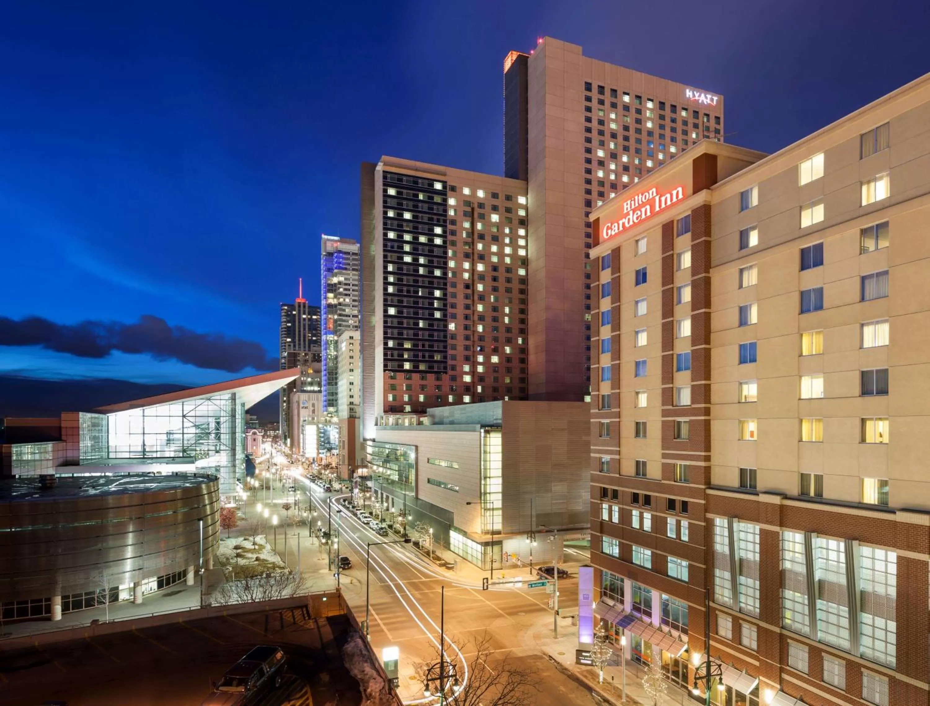 Property building in Hilton Garden Inn Denver Downtown