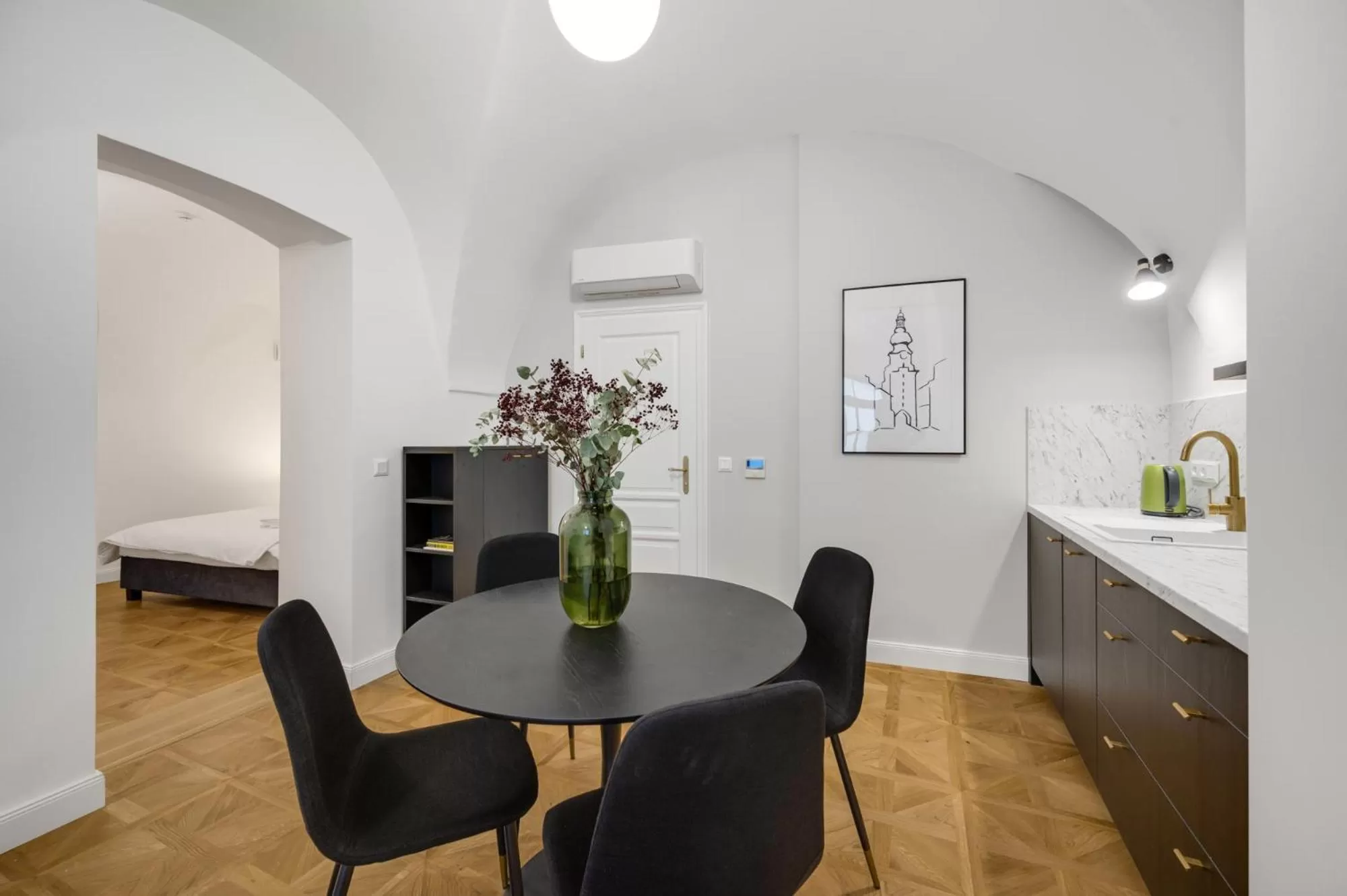 Kitchen or kitchenette in Palace Apartments