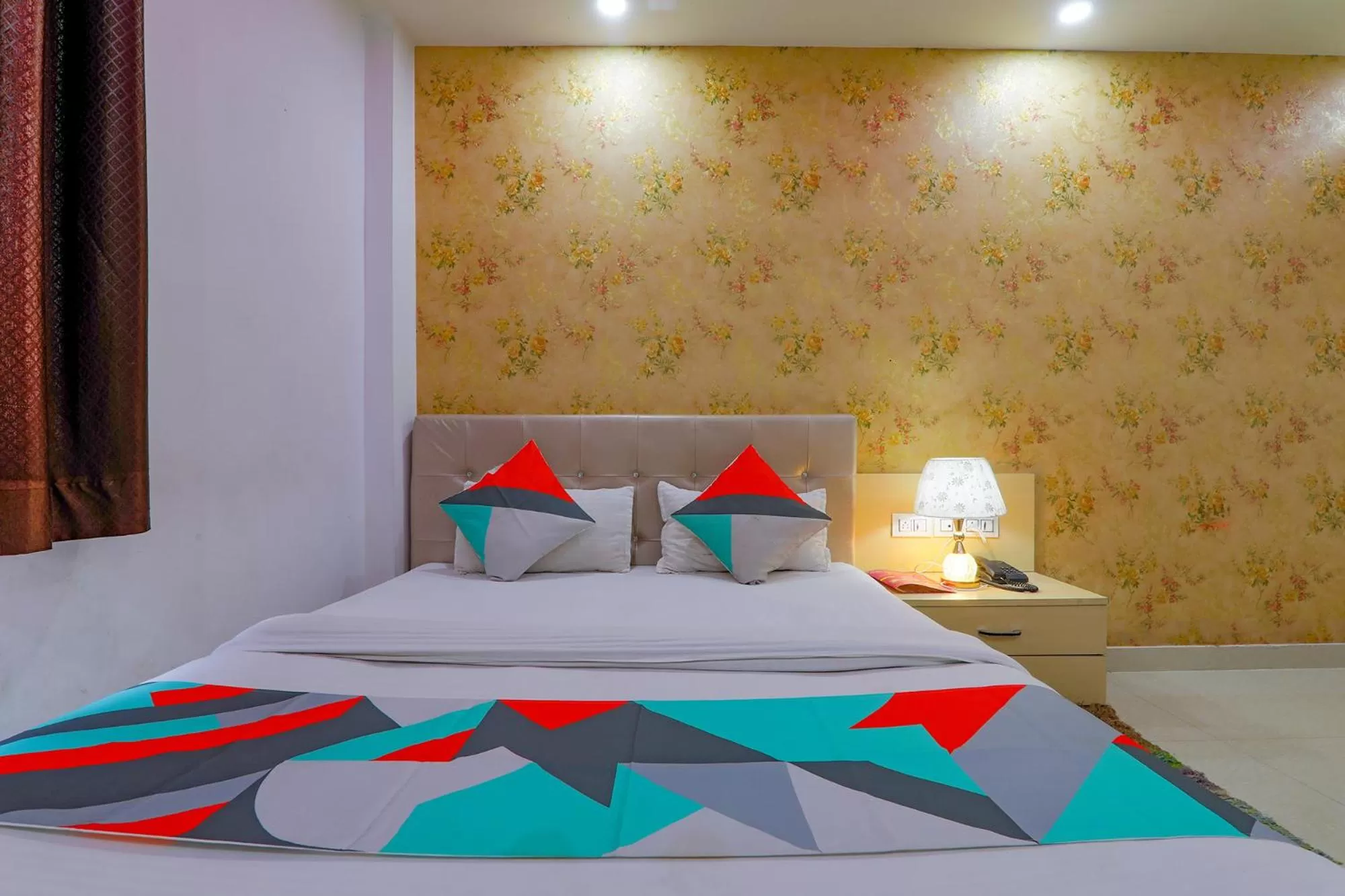 Bed in Via Moti Mahal - Sarnath museum