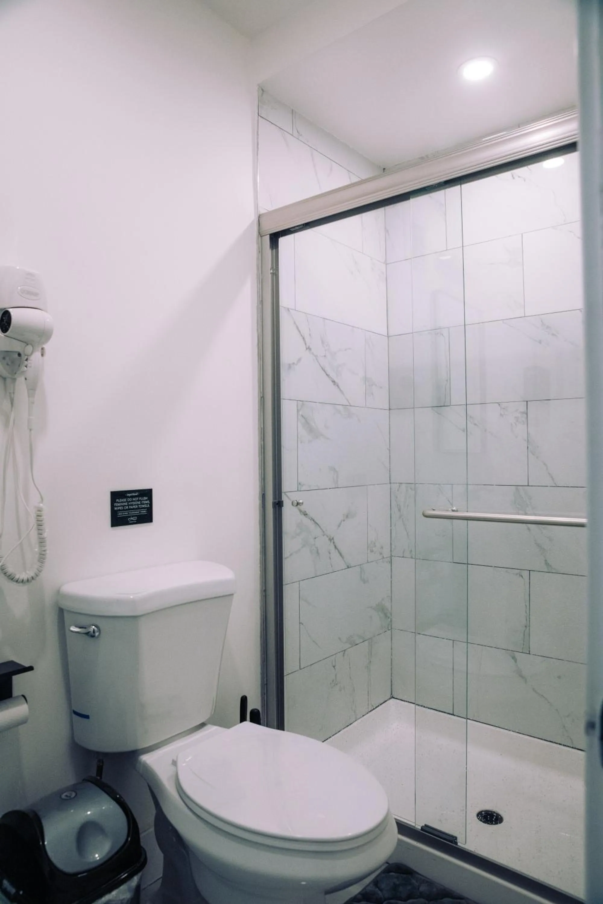 Shower in KAMA CENTRAL PARK