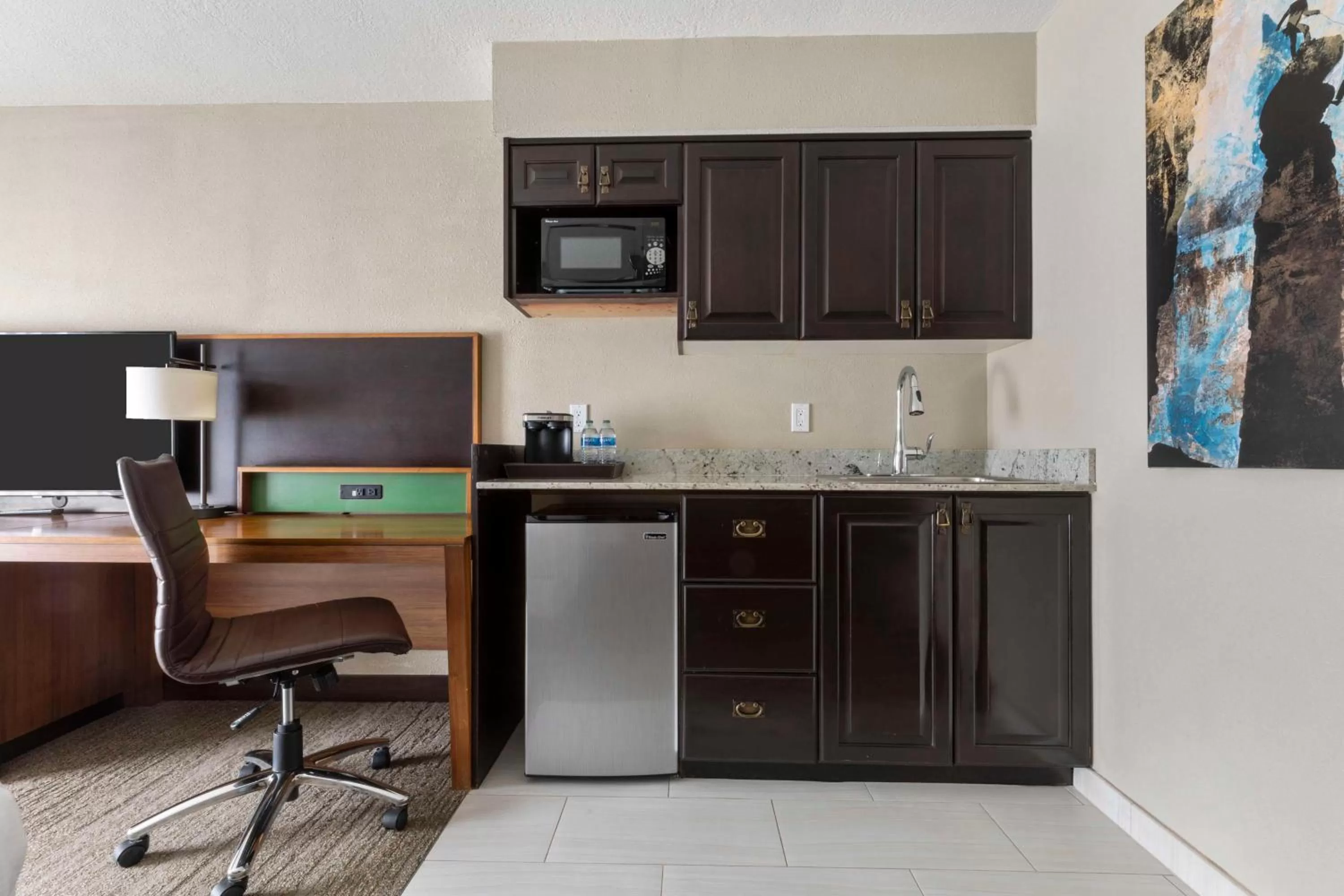 Kitchen or kitchenette in DoubleTree by Hilton Hotel Park City - The Yarrow