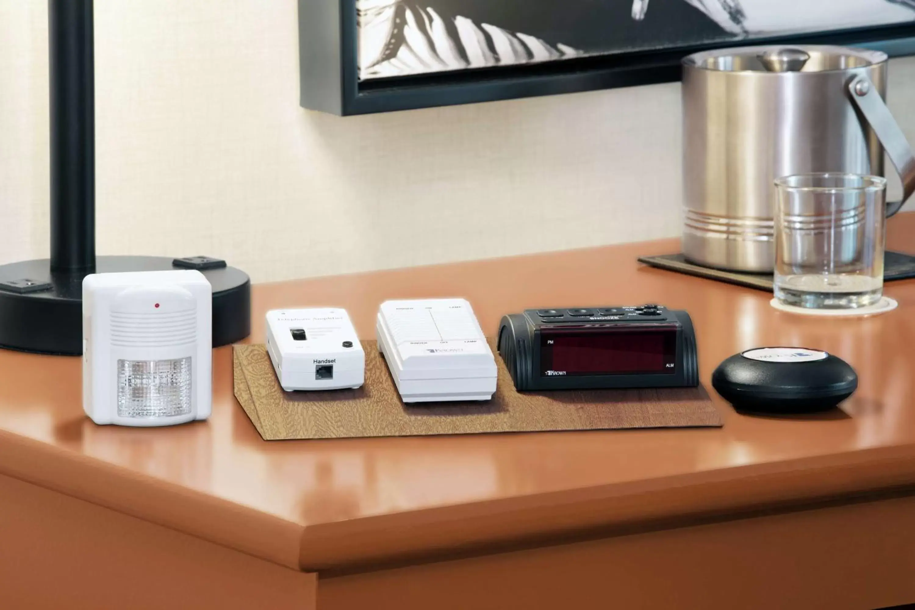 King Room with Bath Tub - Mobility Access in DoubleTree by Hilton Hotel Miami Airport & Convention Center King Room with Bath Tub - Mobility Access in DoubleTree by Hilton Hotel Miami Airport & Convention Center