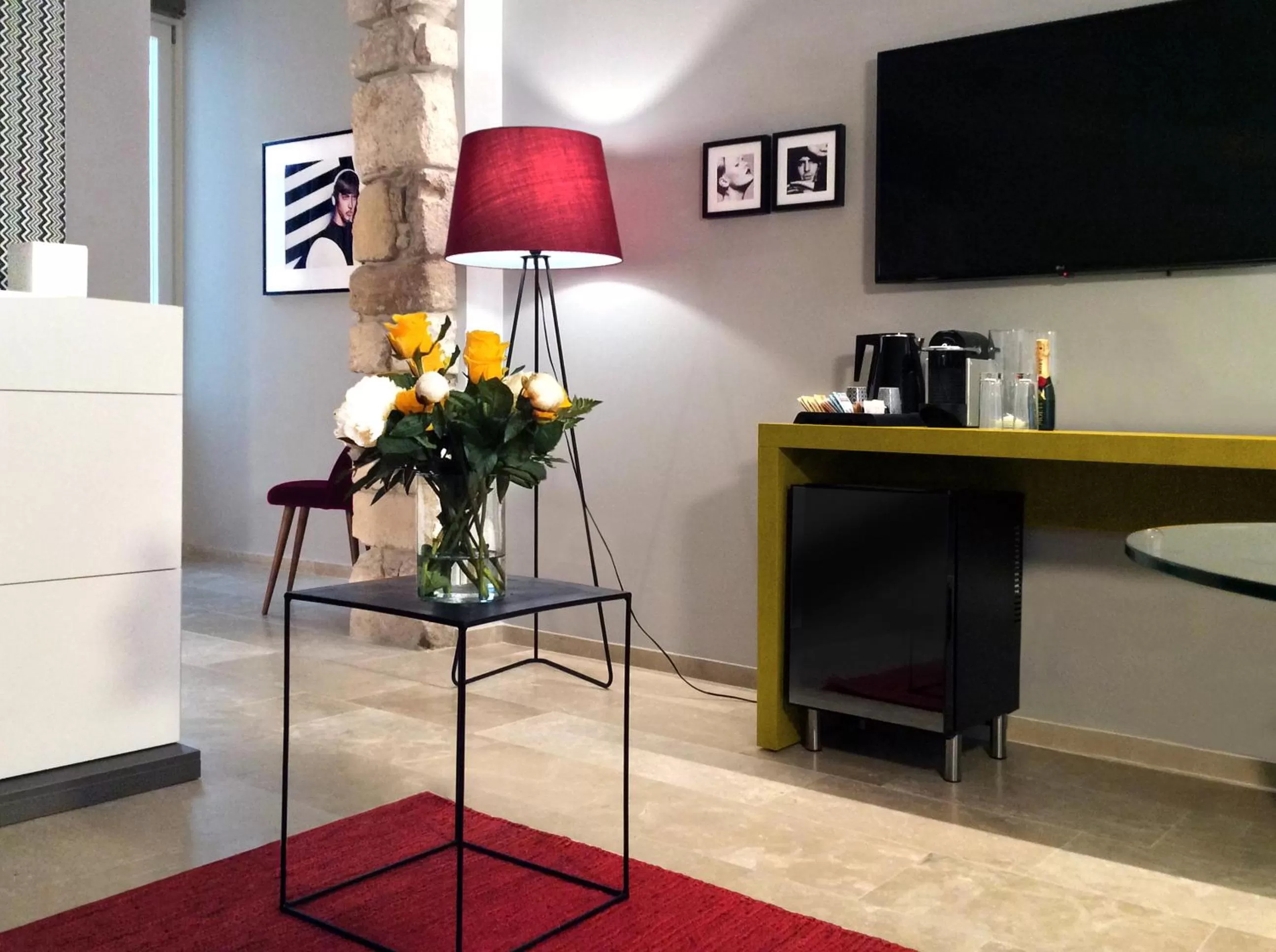 TV and multimedia in CinqueSuites Ortigia