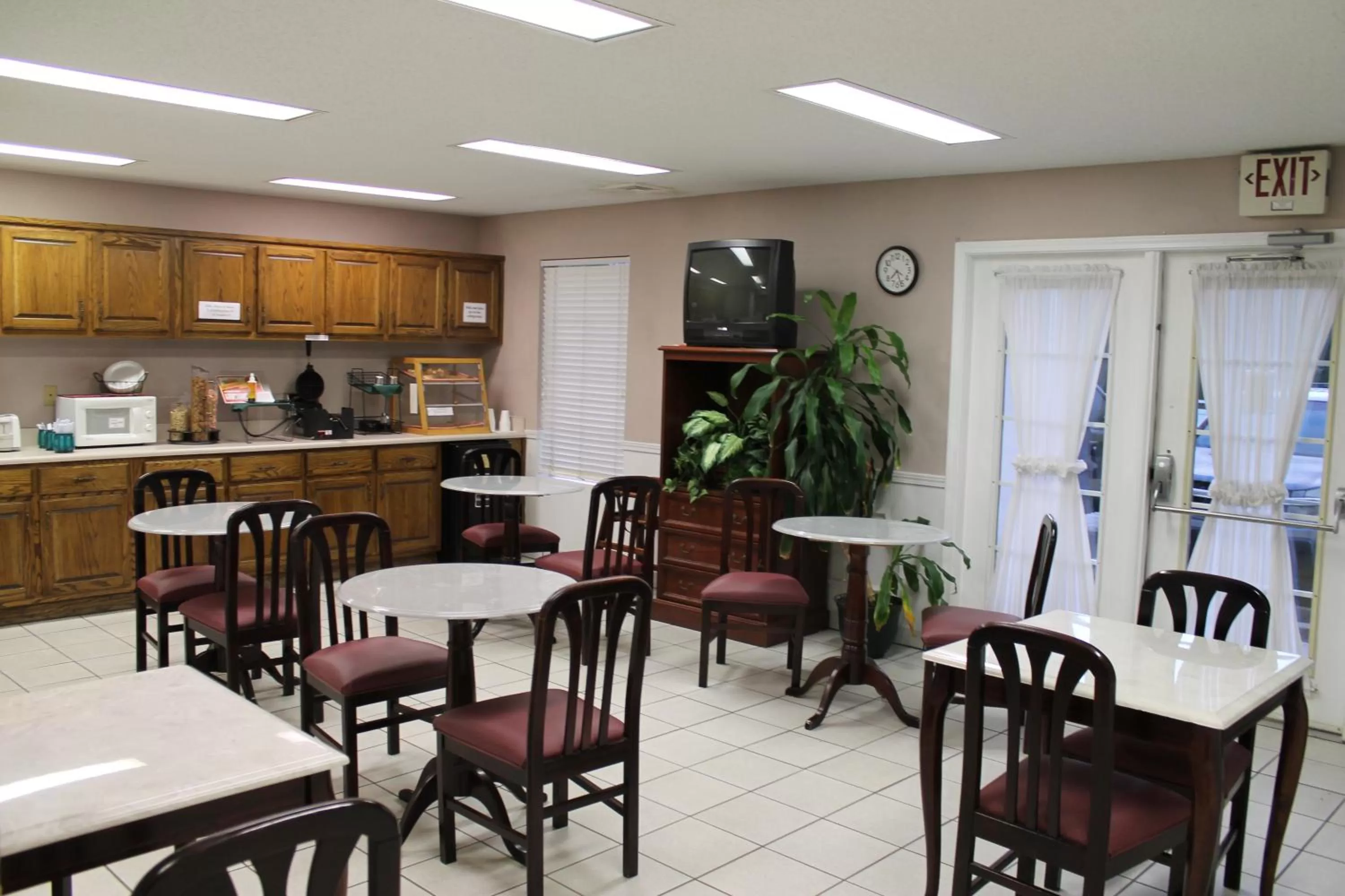 Restaurant/places to eat in American Motel - Lenoir