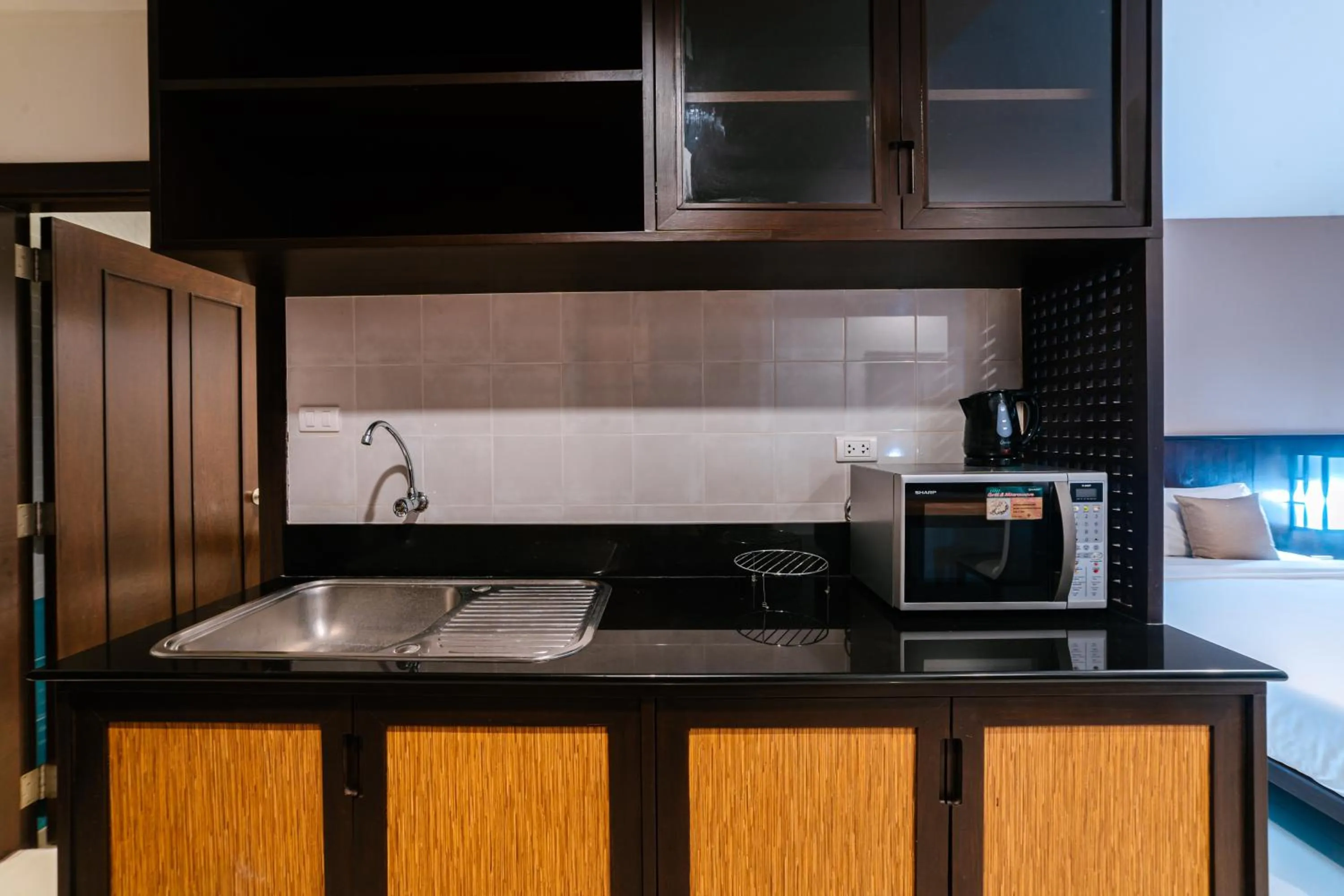 Kitchen or kitchenette in Ratana Hotel Sakdidet, PHUKET TOWN