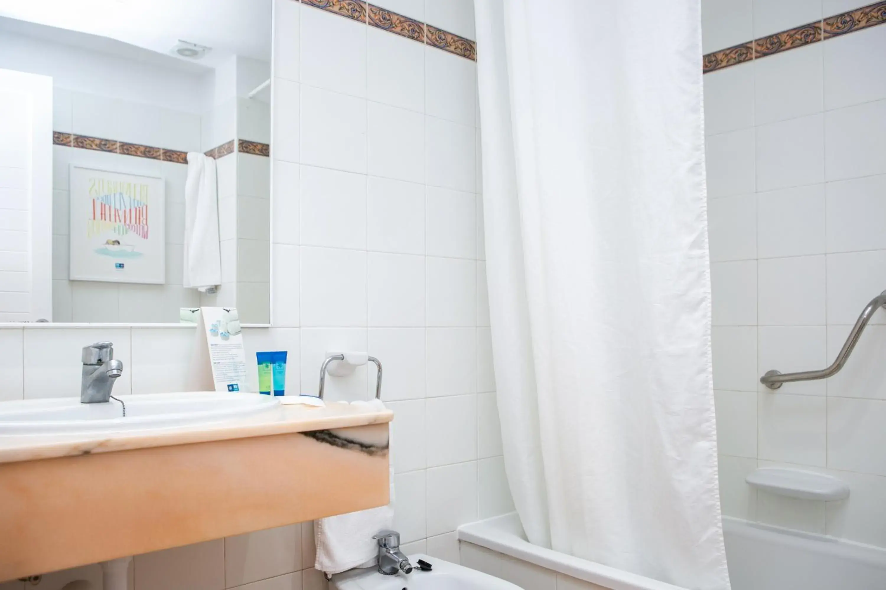 Standard Triple Room (2 Adults + 1 Child) in RVHotels Sea Club Menorca Standard Triple Room (2 Adults + 1 Child) in RVHotels Sea Club Menorca