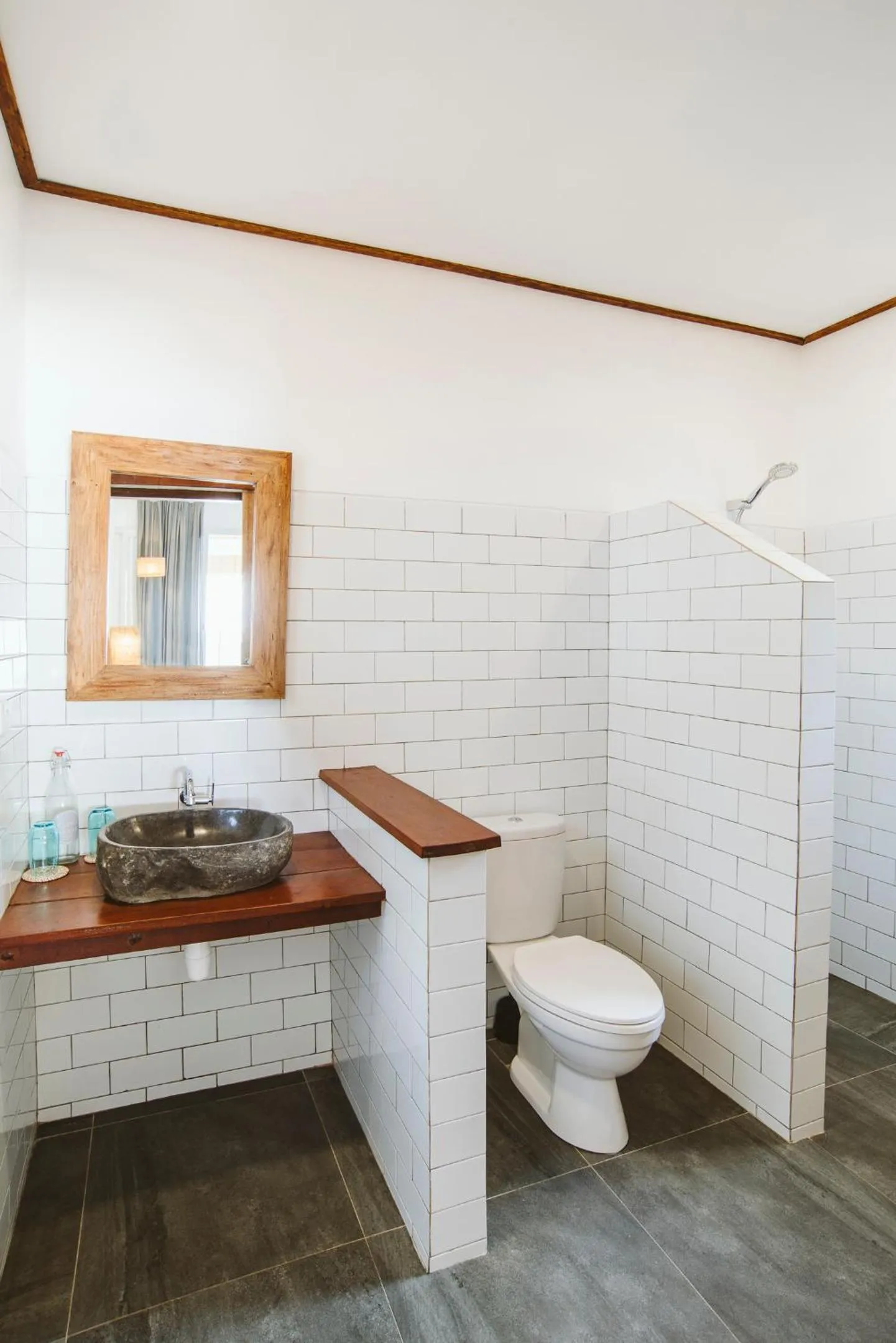 Toilet in Karma Kayak