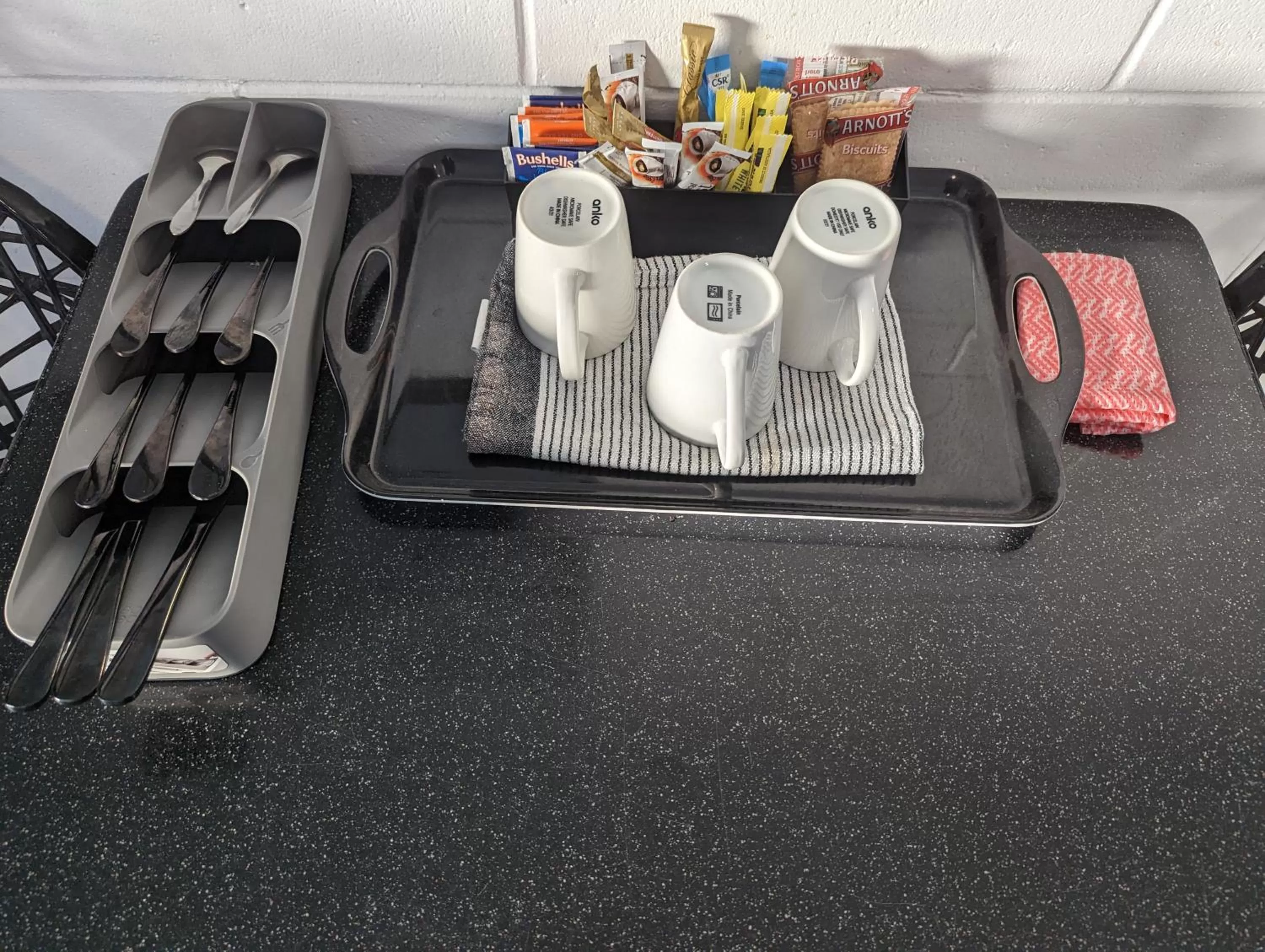 Coffee/tea facilities in Fitzroy Motor Inn