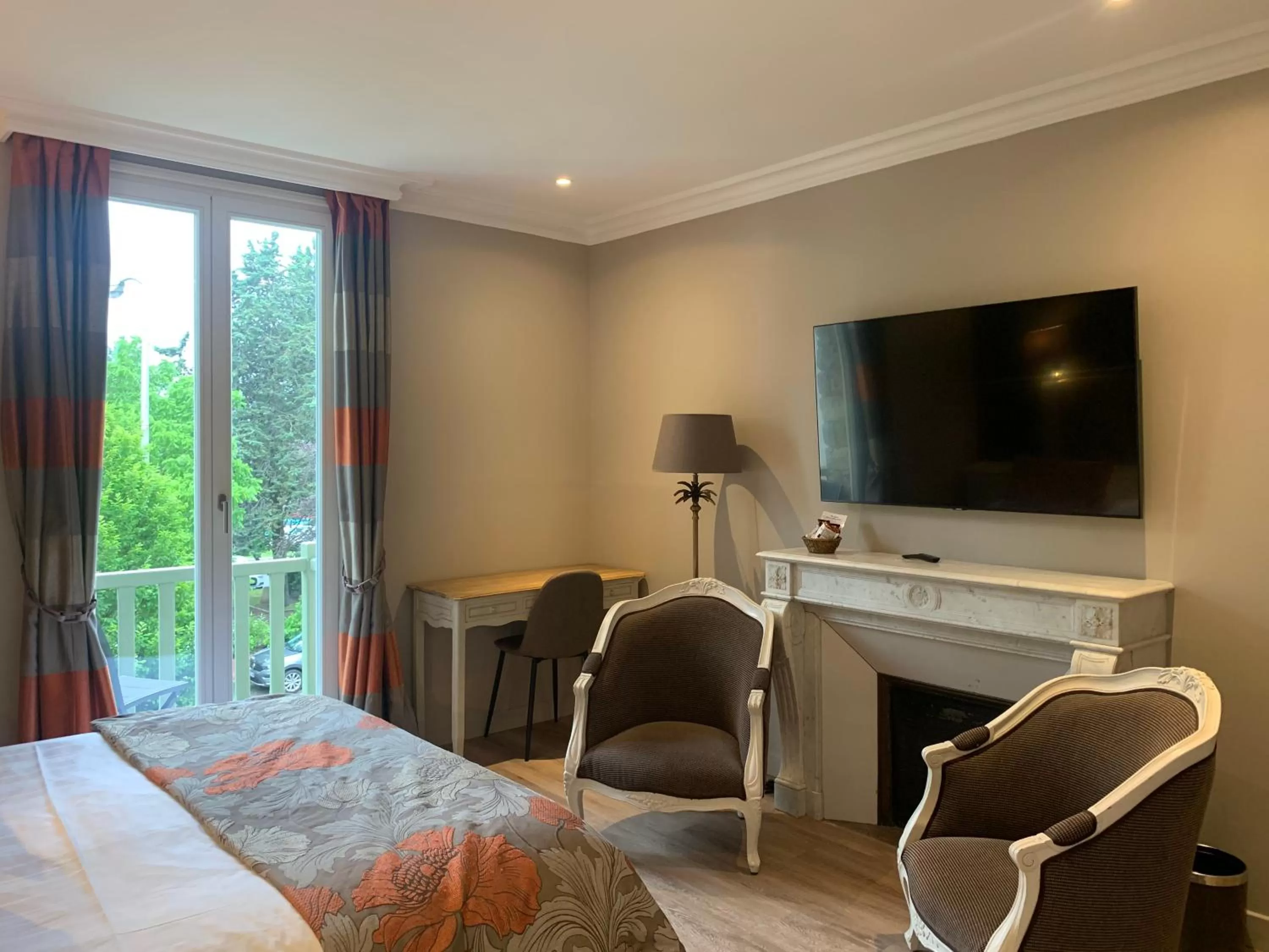 Bed in Villa Augeval Hôtel de charme & Spa