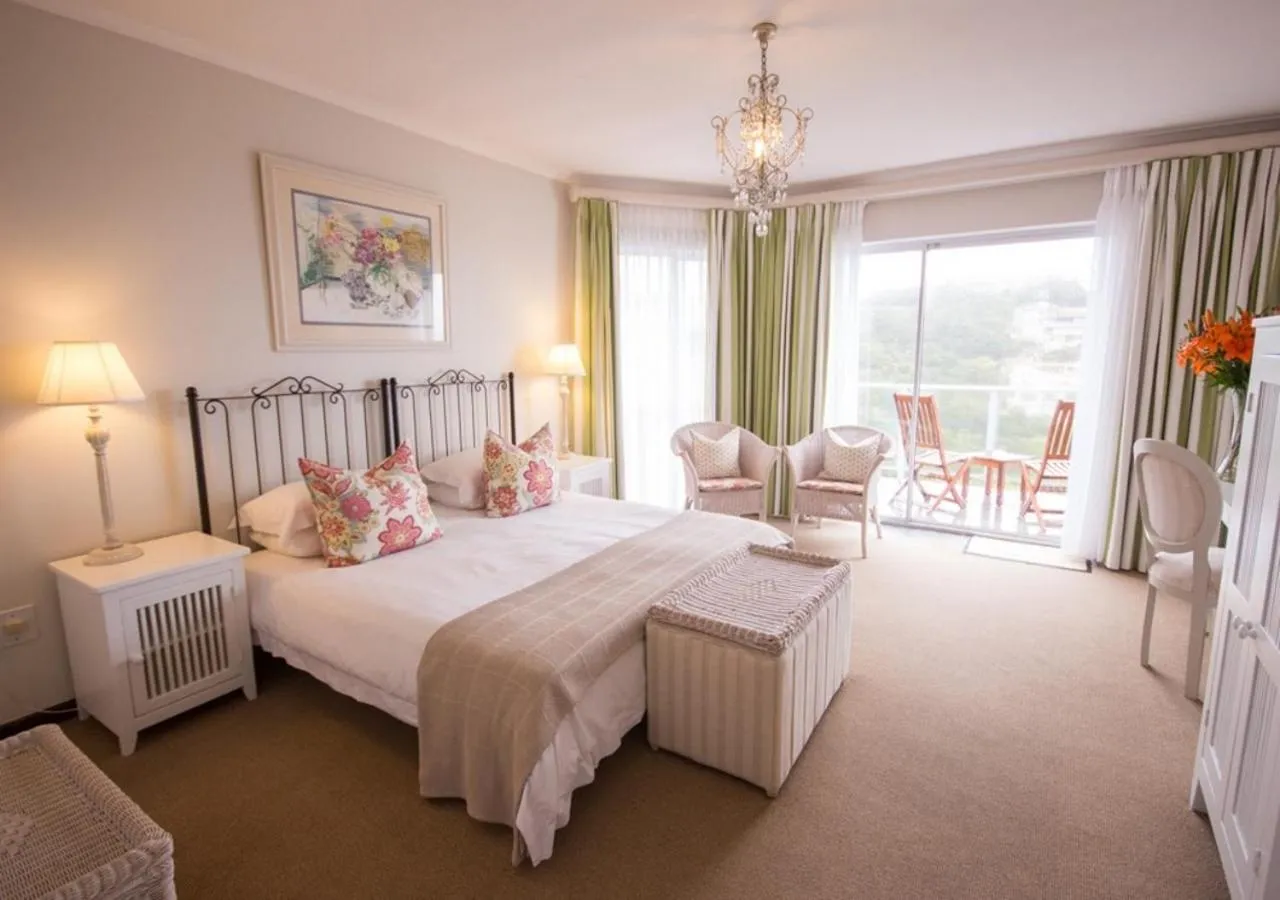 Sea view, Bed in Headlands House Guest Lodge