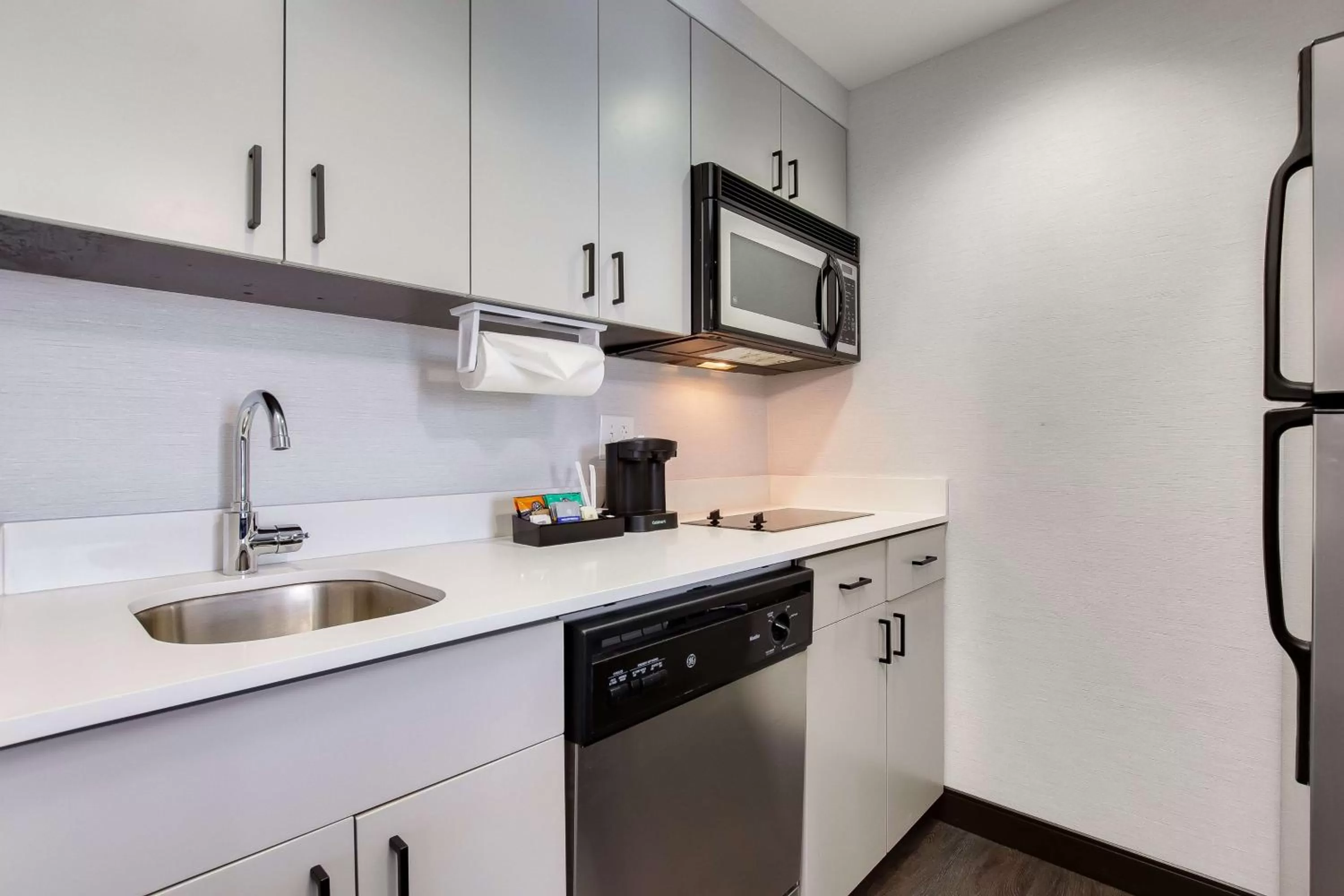 Kitchen or kitchenette in Homewood Suites by Hilton Louisville-East