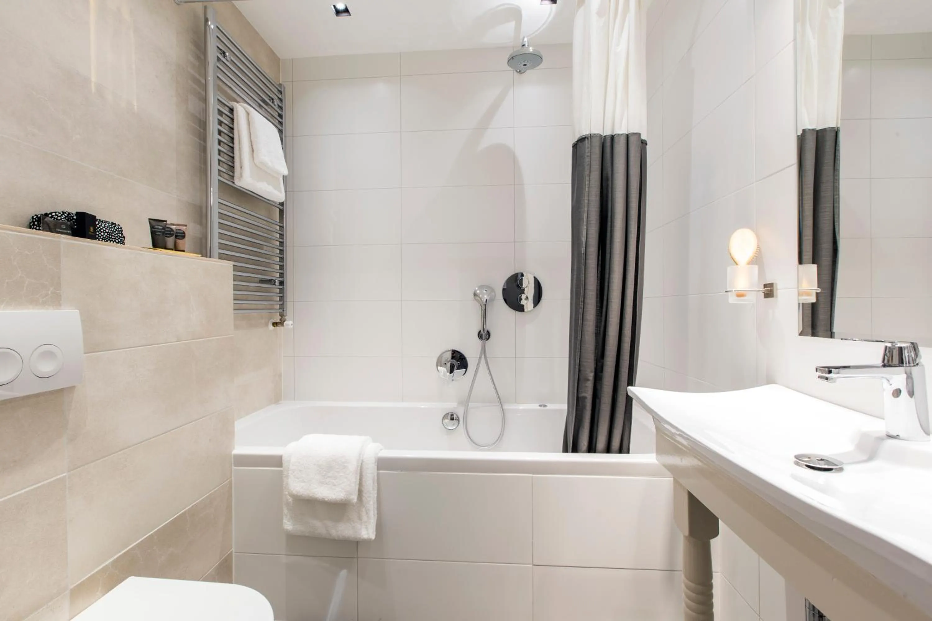 Bathroom in Grand Canal Boutique Hotel