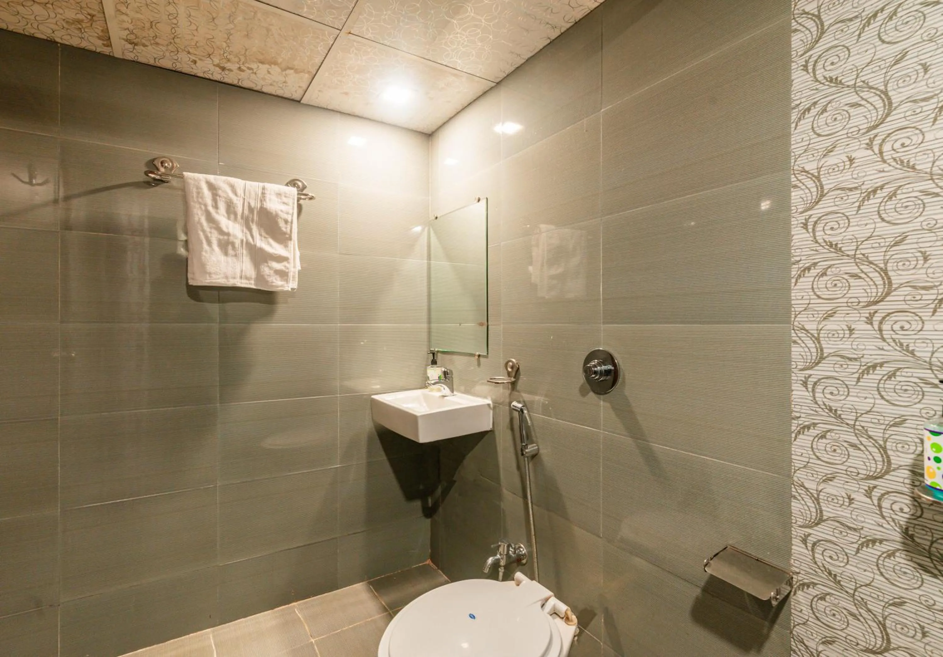 Toilet in Treebo Trend Spring Brooks - Koregaon Park