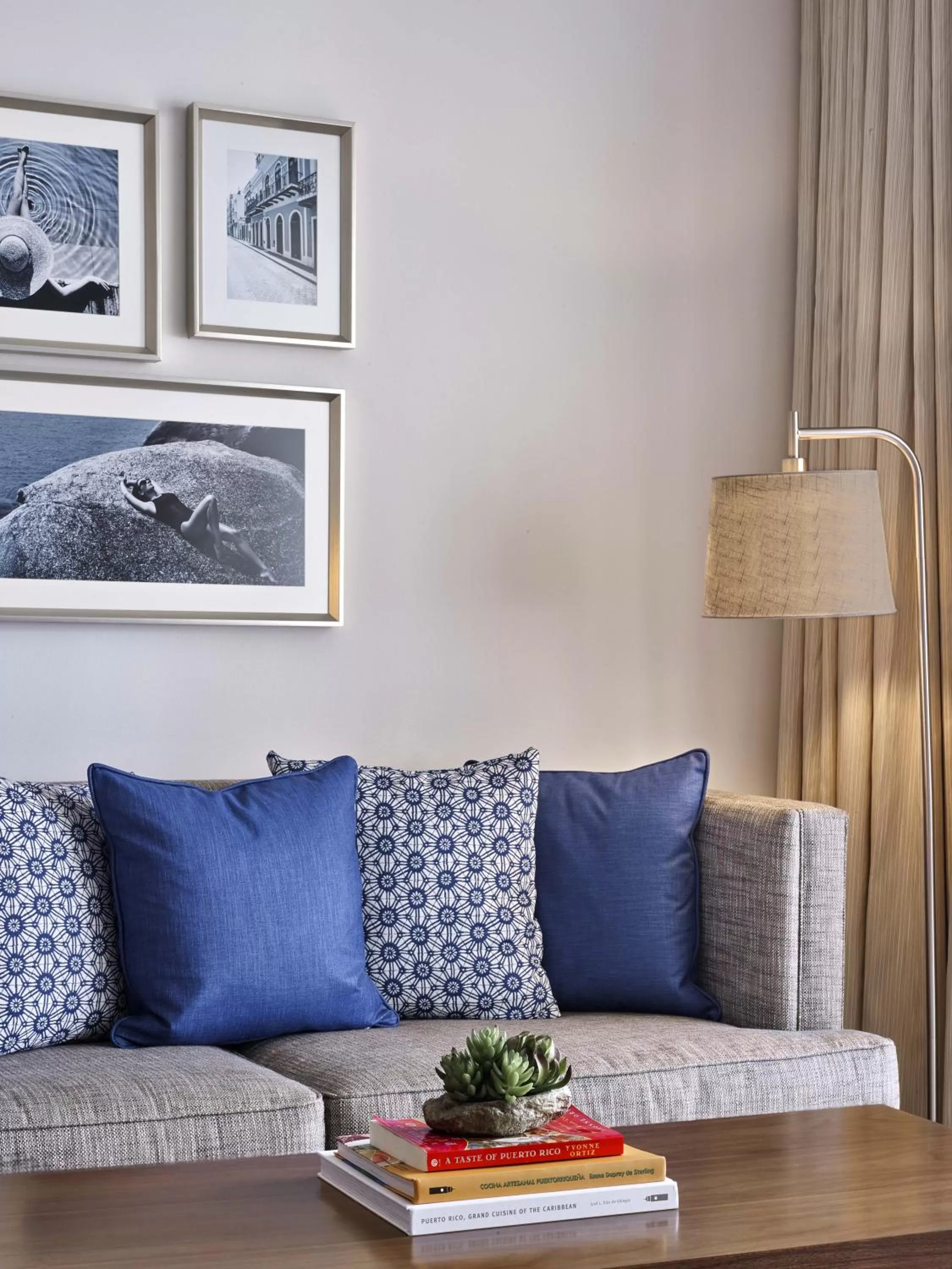 Living room in Fairmont El San Juan Hotel