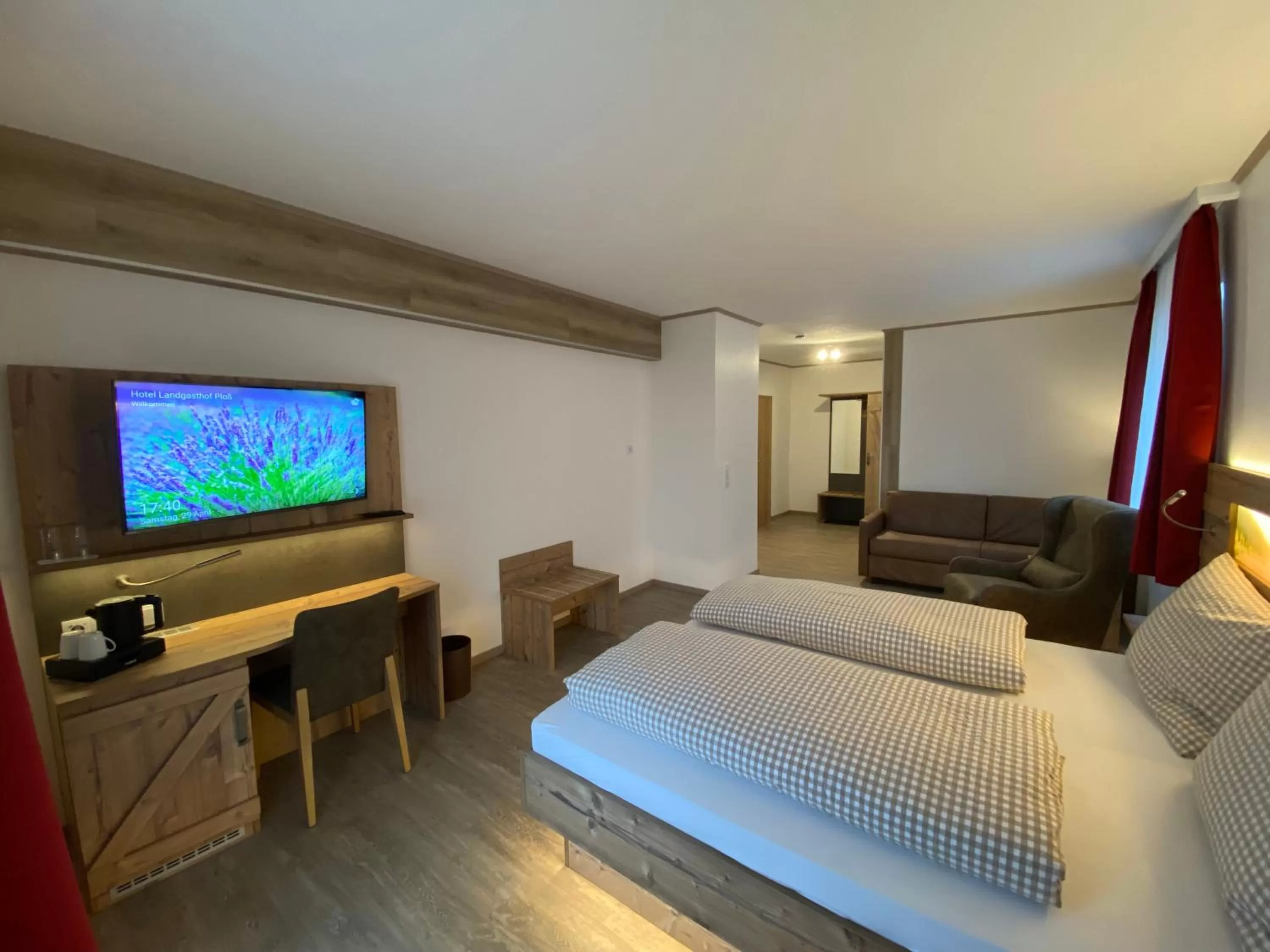 TV and multimedia, Bed in Hotel-Landgasthof Ploss