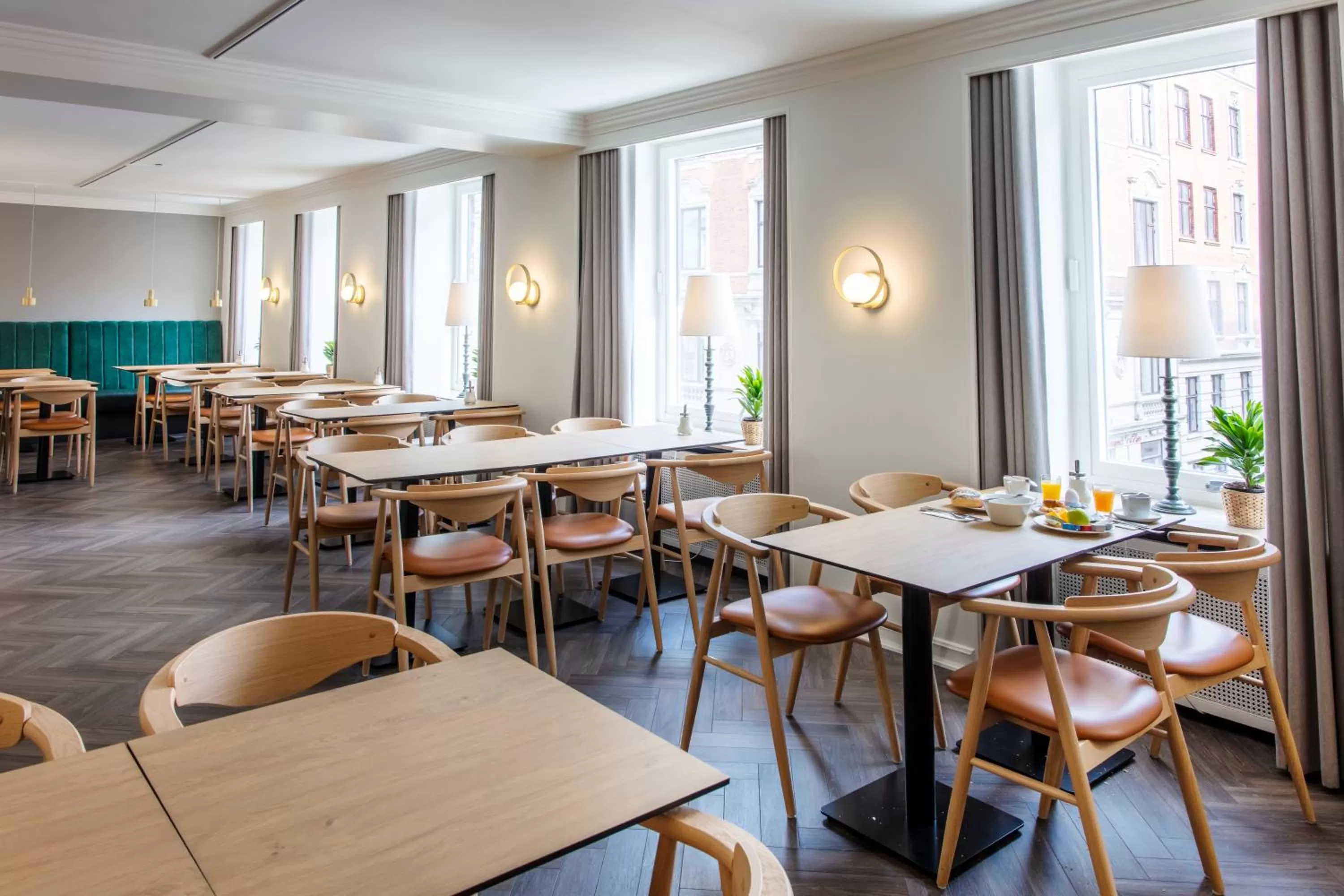 Restaurant/places to eat in Go Hotel Saga