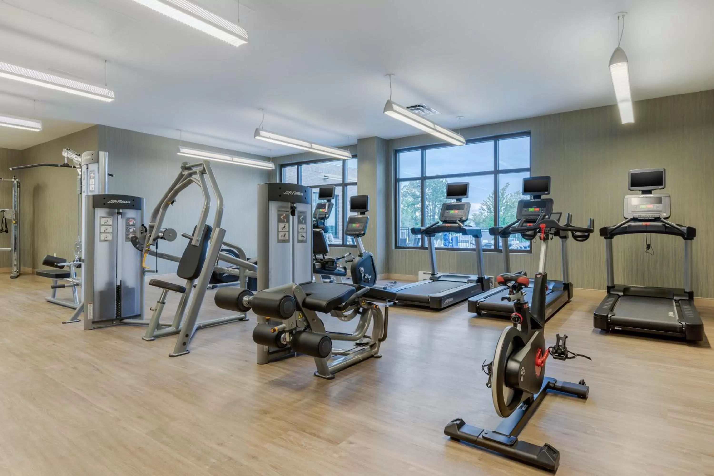 Fitness centre/facilities in DoubleTree by Hilton Charleston Riverview