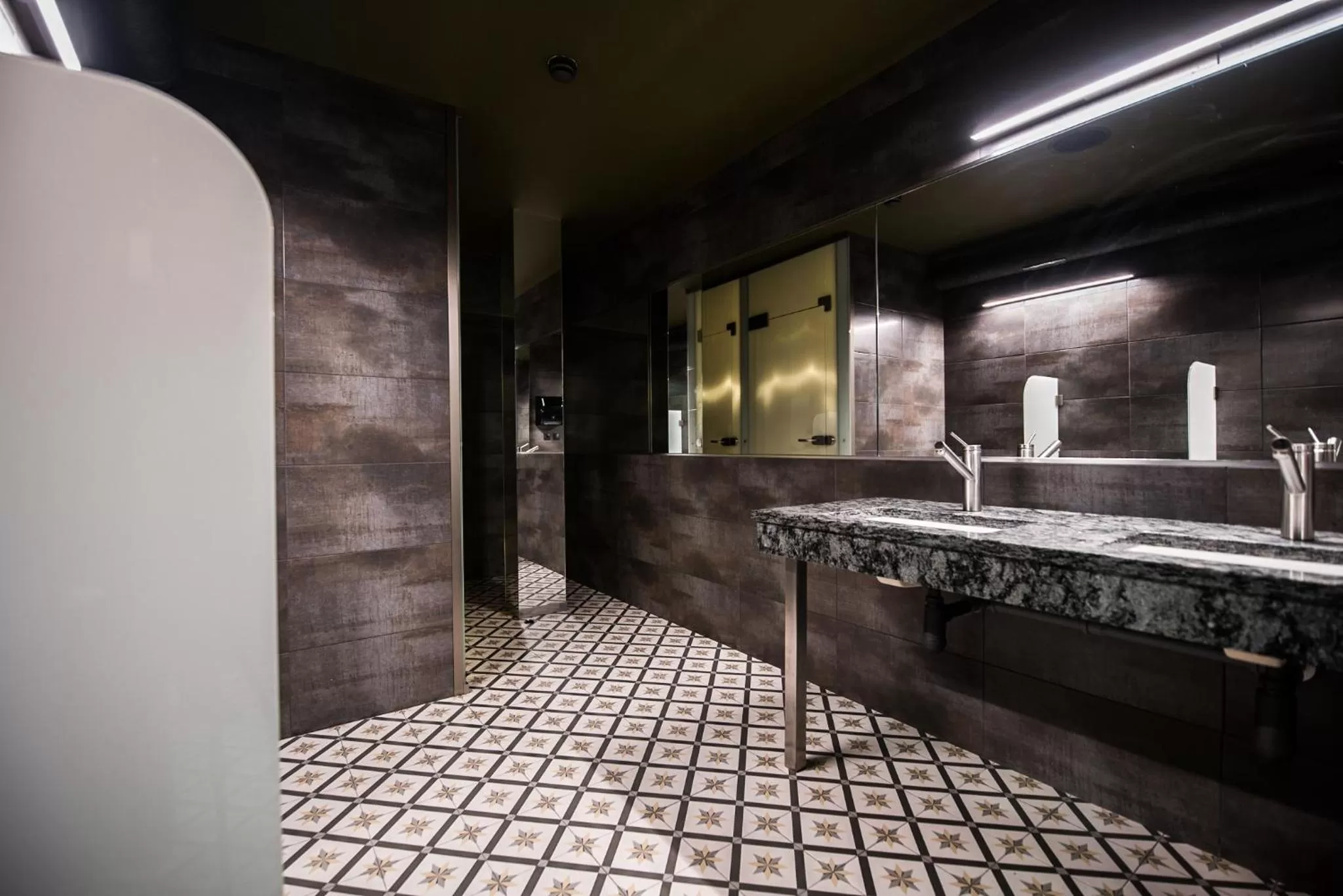 Toilet in BOUTIQUE HOTEL11 with rooftop SPA