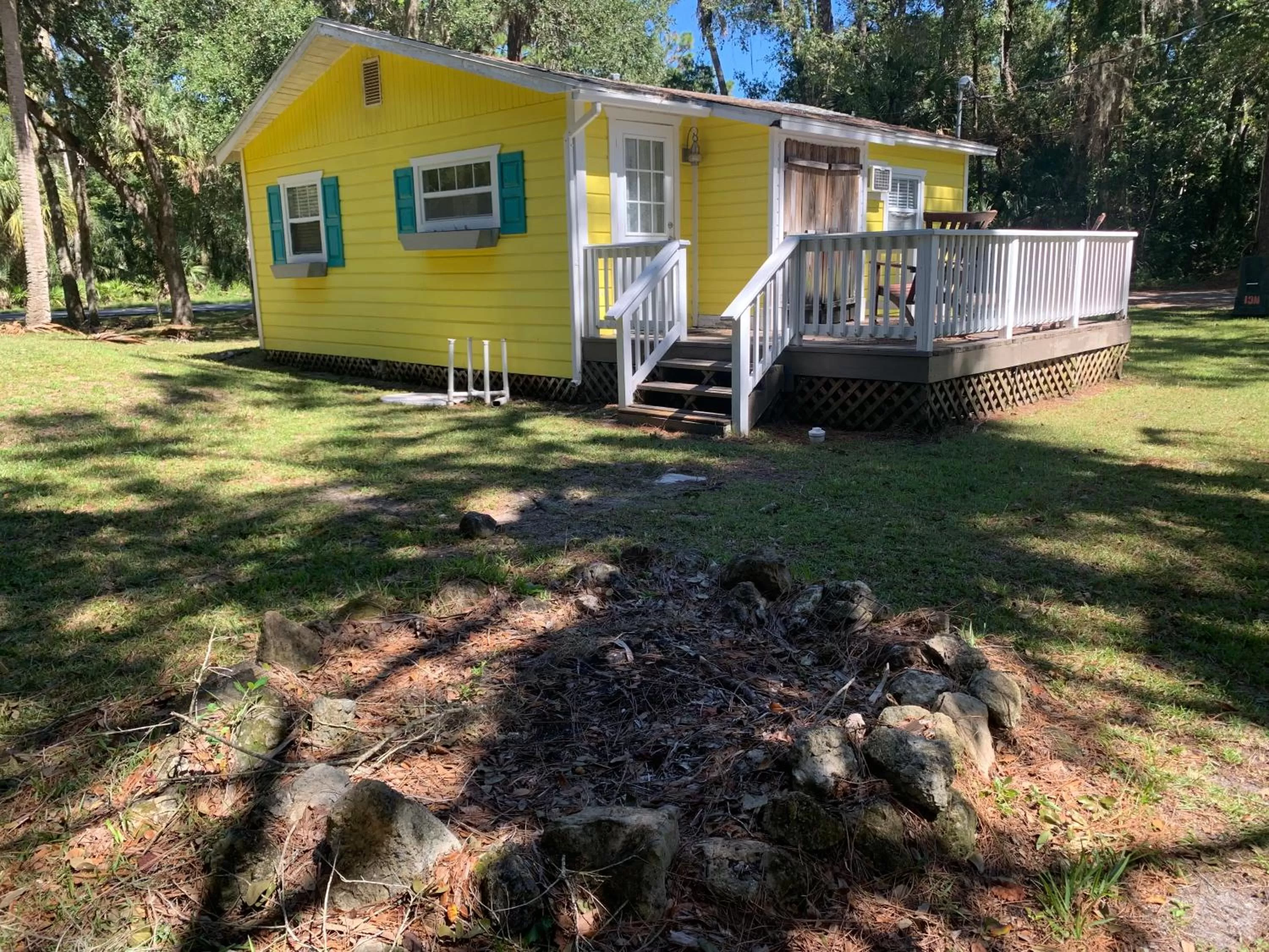 Property building in Nature Coast Inn & Cottages