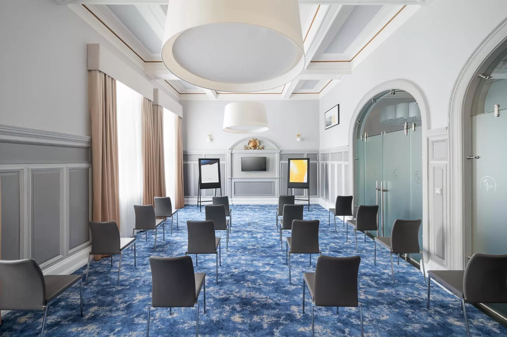 Meeting/conference room in voco Grand Central Glasgow by IHG