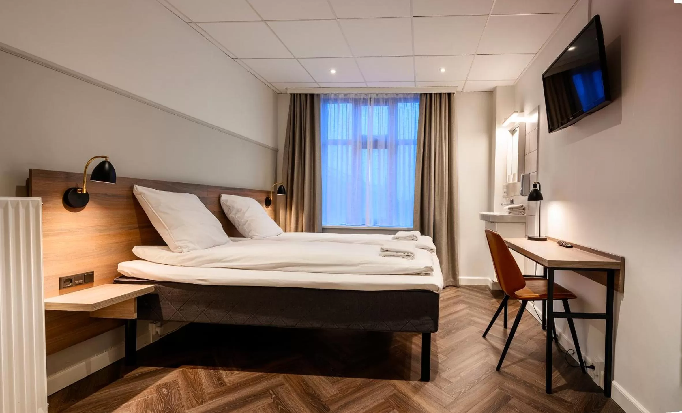 Photo of the whole room, Bed in Go Hotel Saga