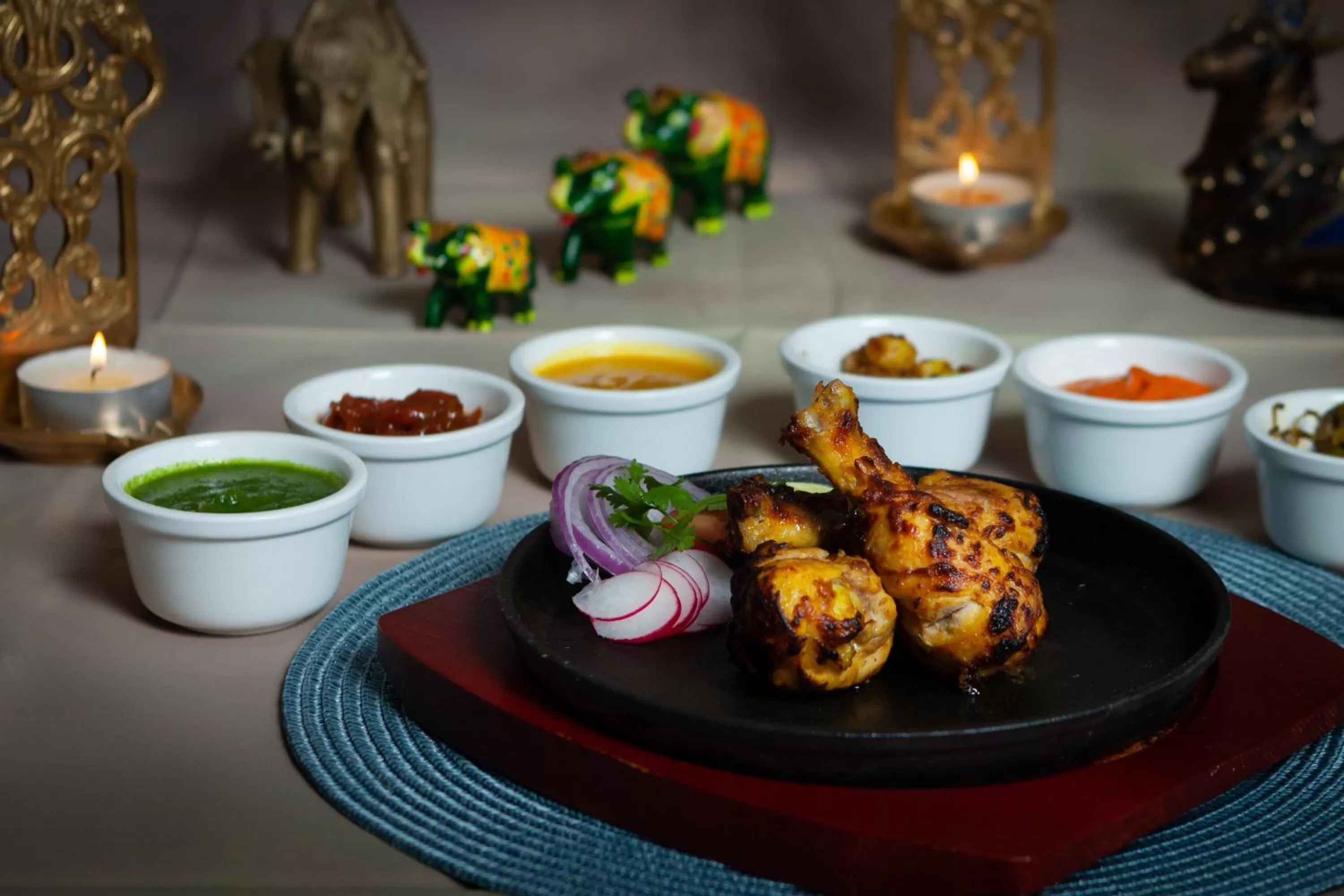 Restaurant/places to eat in Sunday Hotel Holiday international Dubai