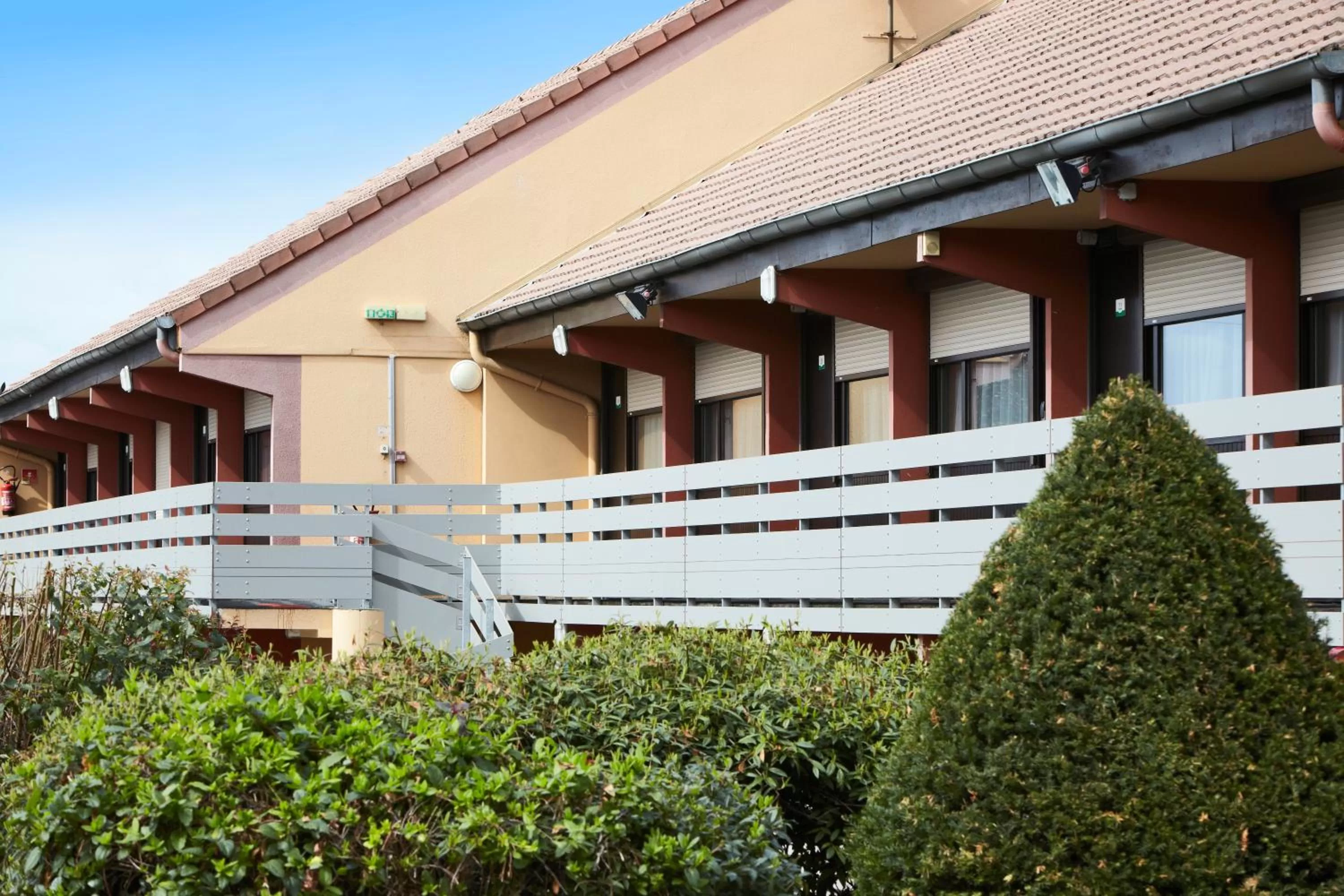 Facade/entrance in Campanile Mulhouse - Illzach Ile Napoléon