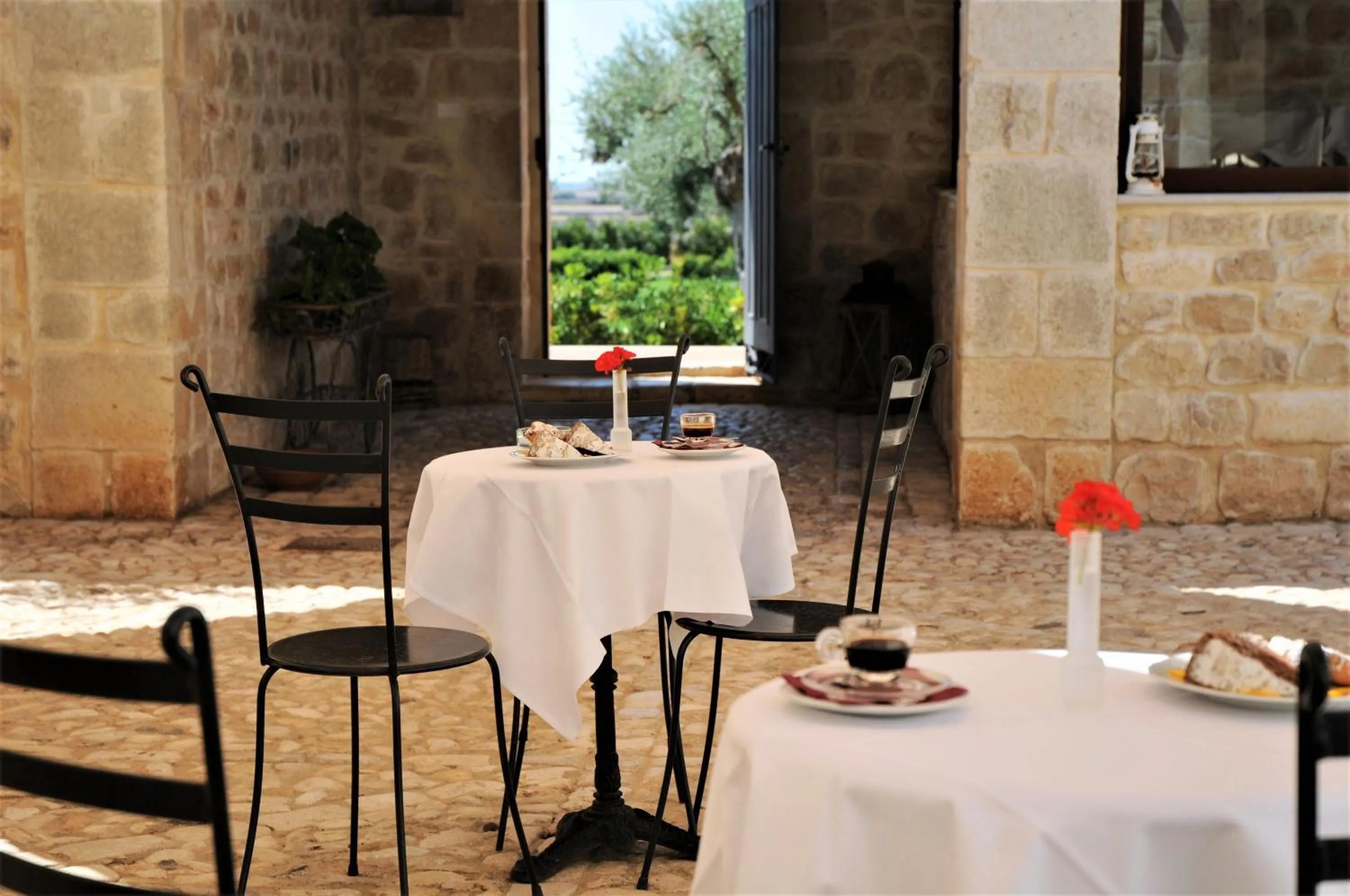 Restaurant/places to eat in Torre Don Virgilio Country Hotel
