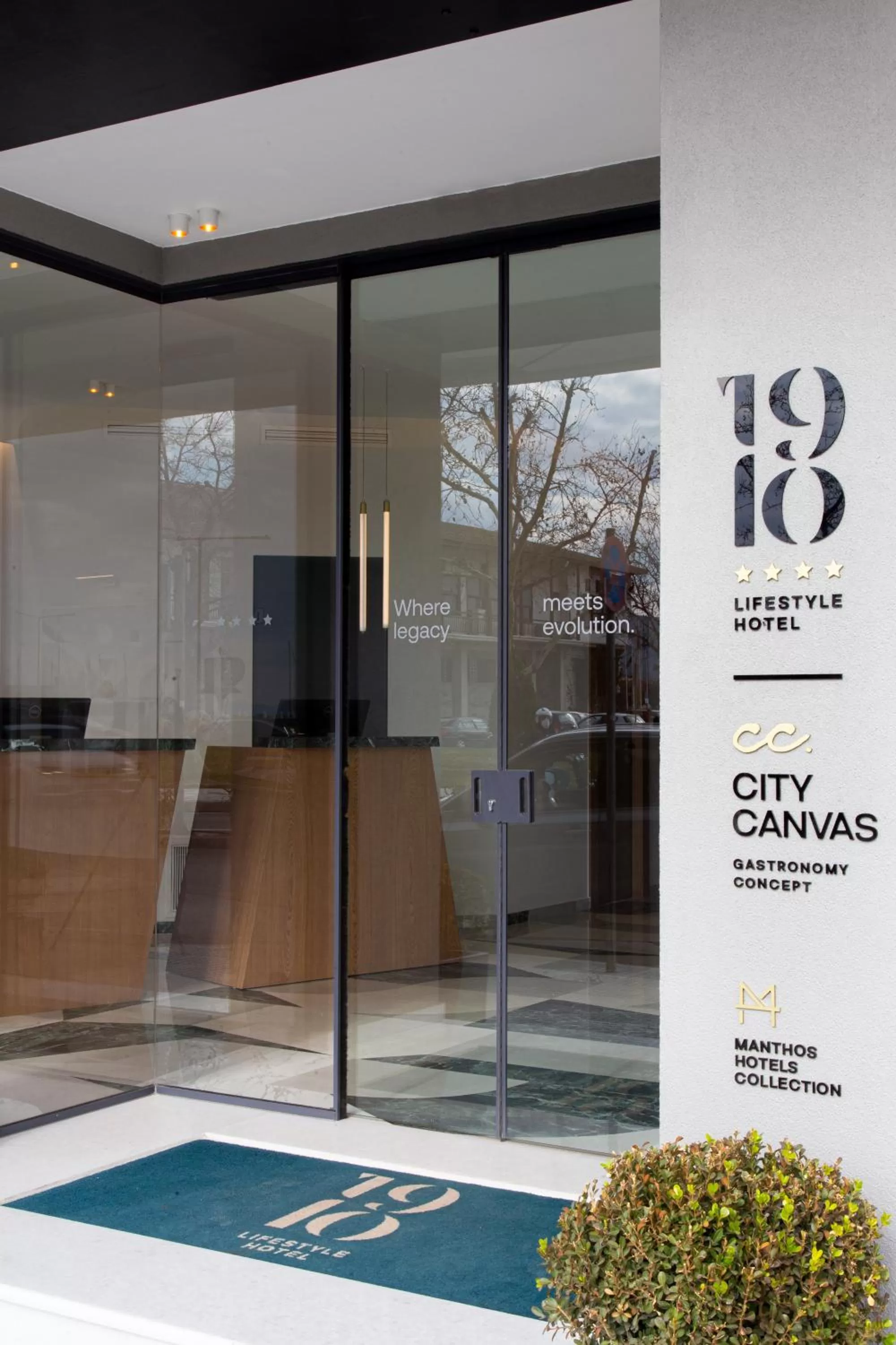 Facade/entrance in 1910 Lifestyle Hotel