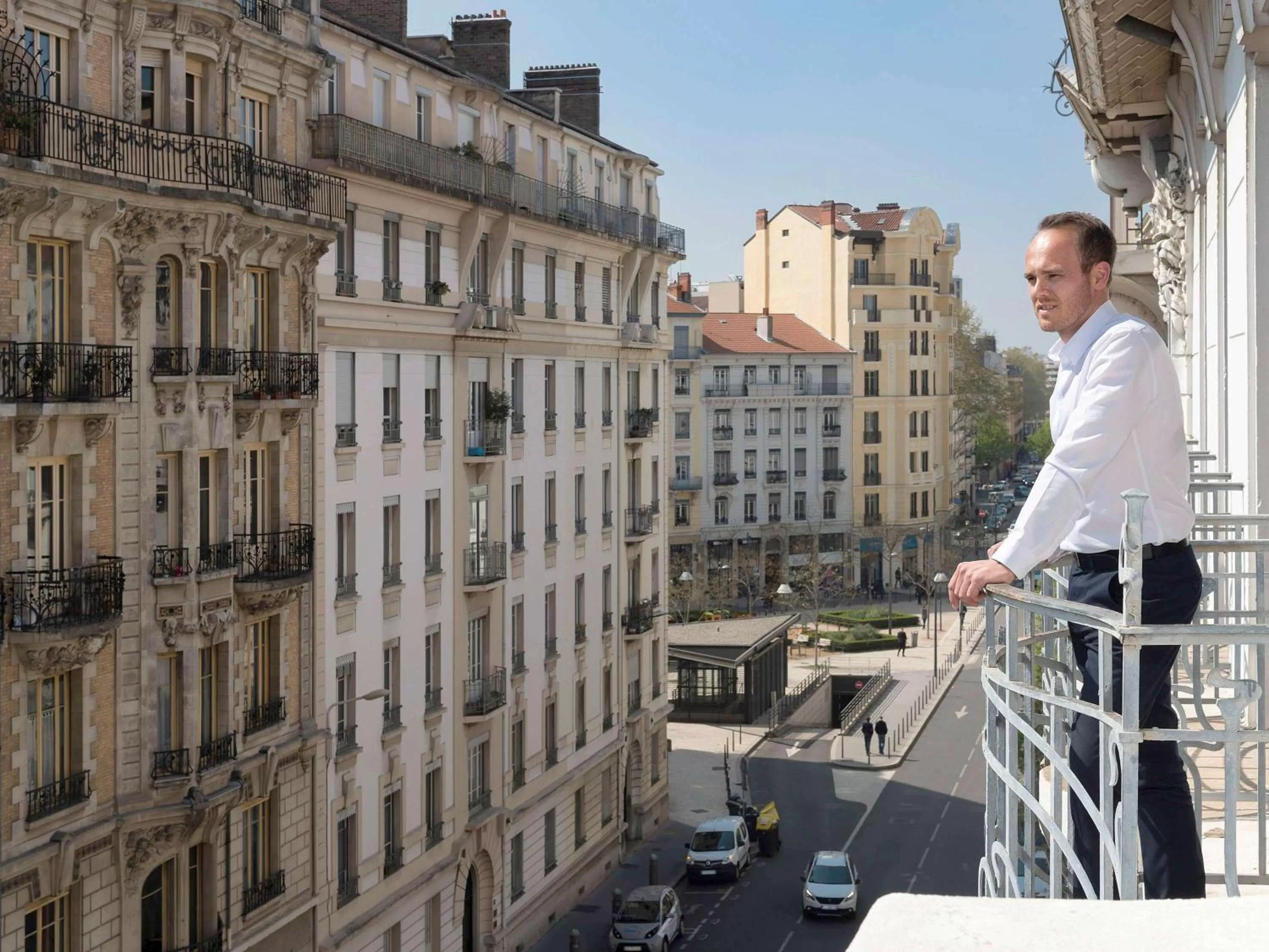 Photo of the whole room in Grand Hotel des Brotteaux Lyon - Handwritten Collection