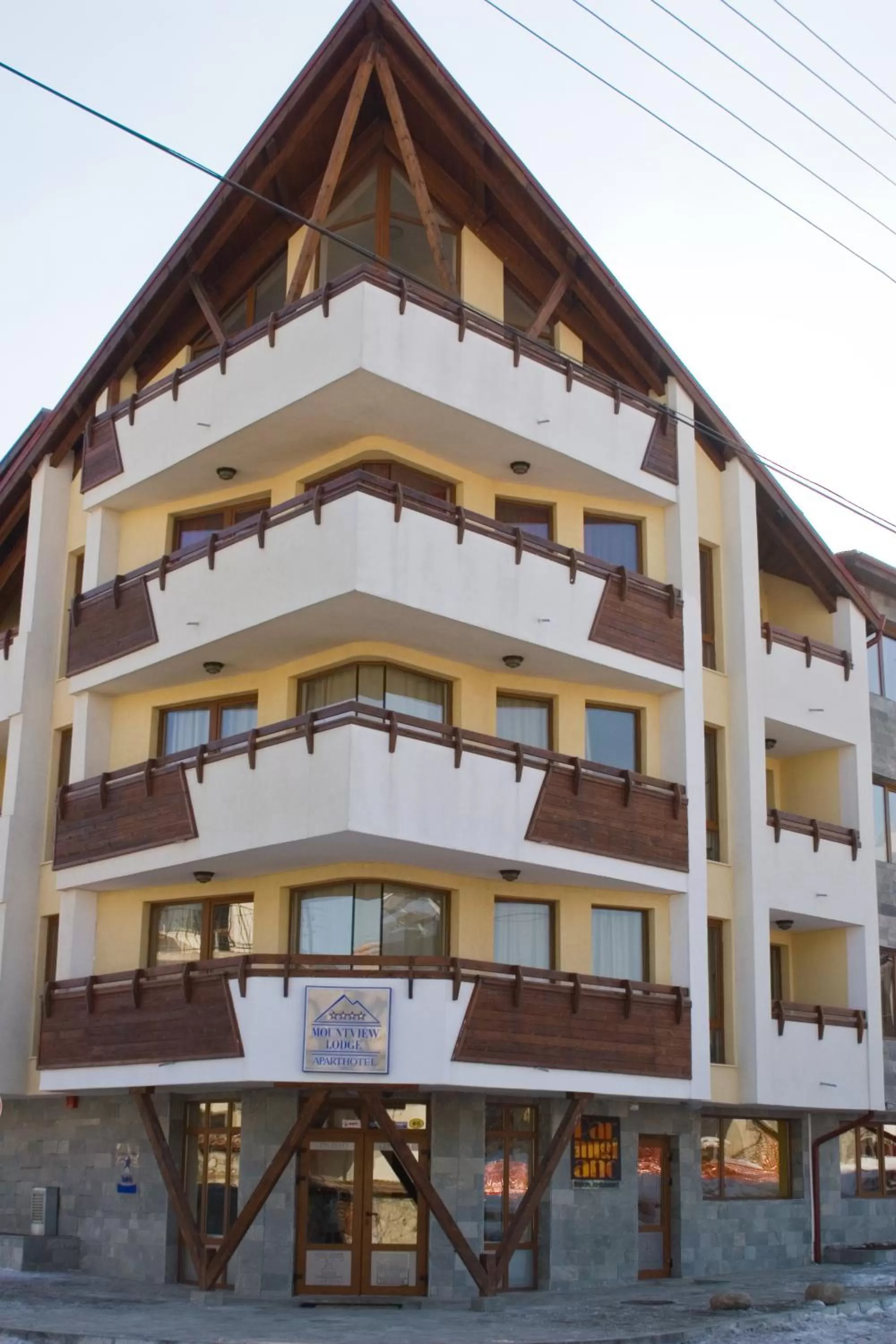 Facade/entrance in Mountview Lodge Apartments